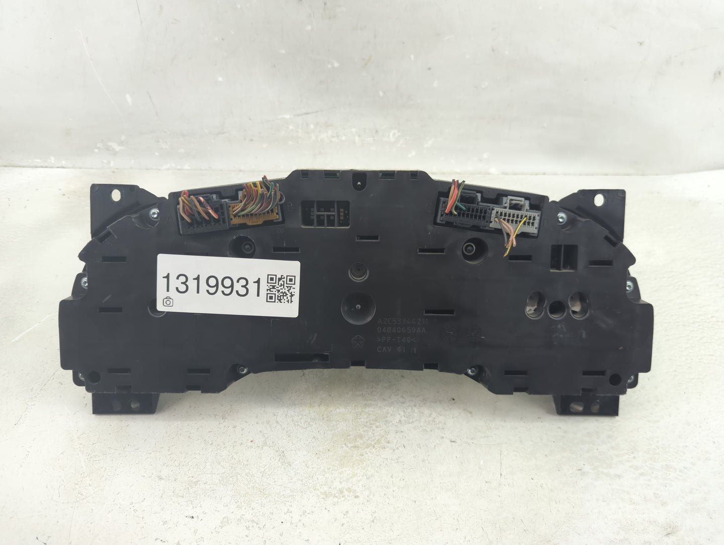 2011-2014 Chrysler 200 Instrument Cluster Speedometer Gauges P/N:P56046514AF Fits Fits 2011 2012 2013 2014 OEM Used Auto Par