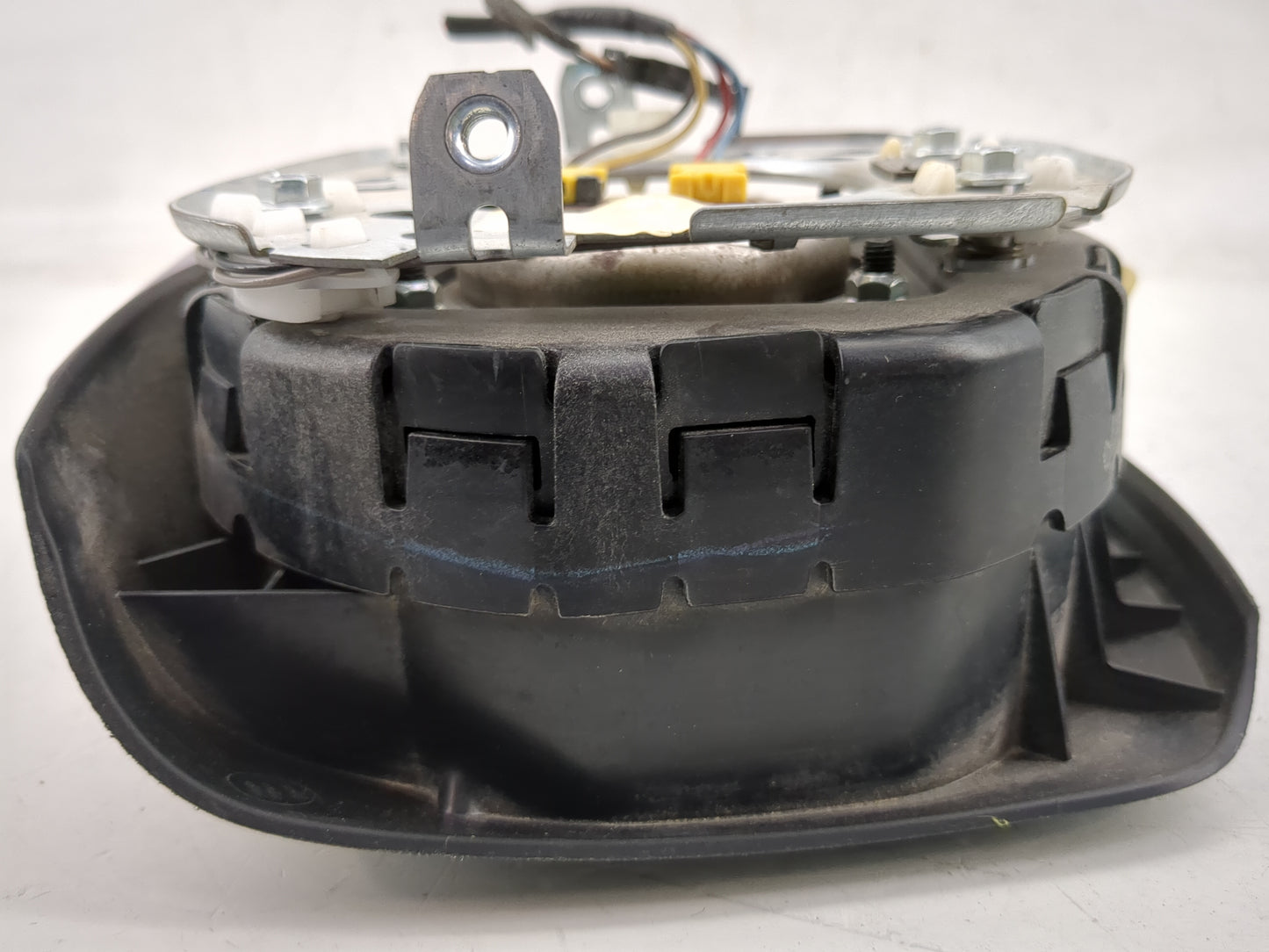 2011-2014 Chrysler 200 Air Bag Driver Left Steering Wheel Mounted Fits Fits 2011 2012 2013 2014 OEM Used Auto Parts - Oemuse
