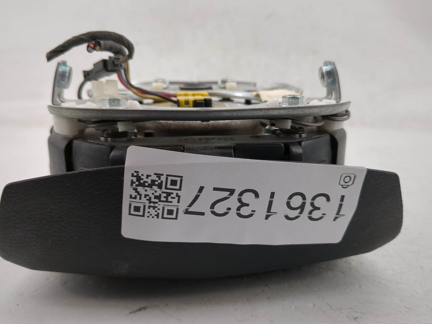 2011-2014 Chrysler 200 Air Bag Driver Left Steering Wheel Mounted Fits Fits 2011 2012 2013 2014 OEM Used Auto Parts - Oemuse