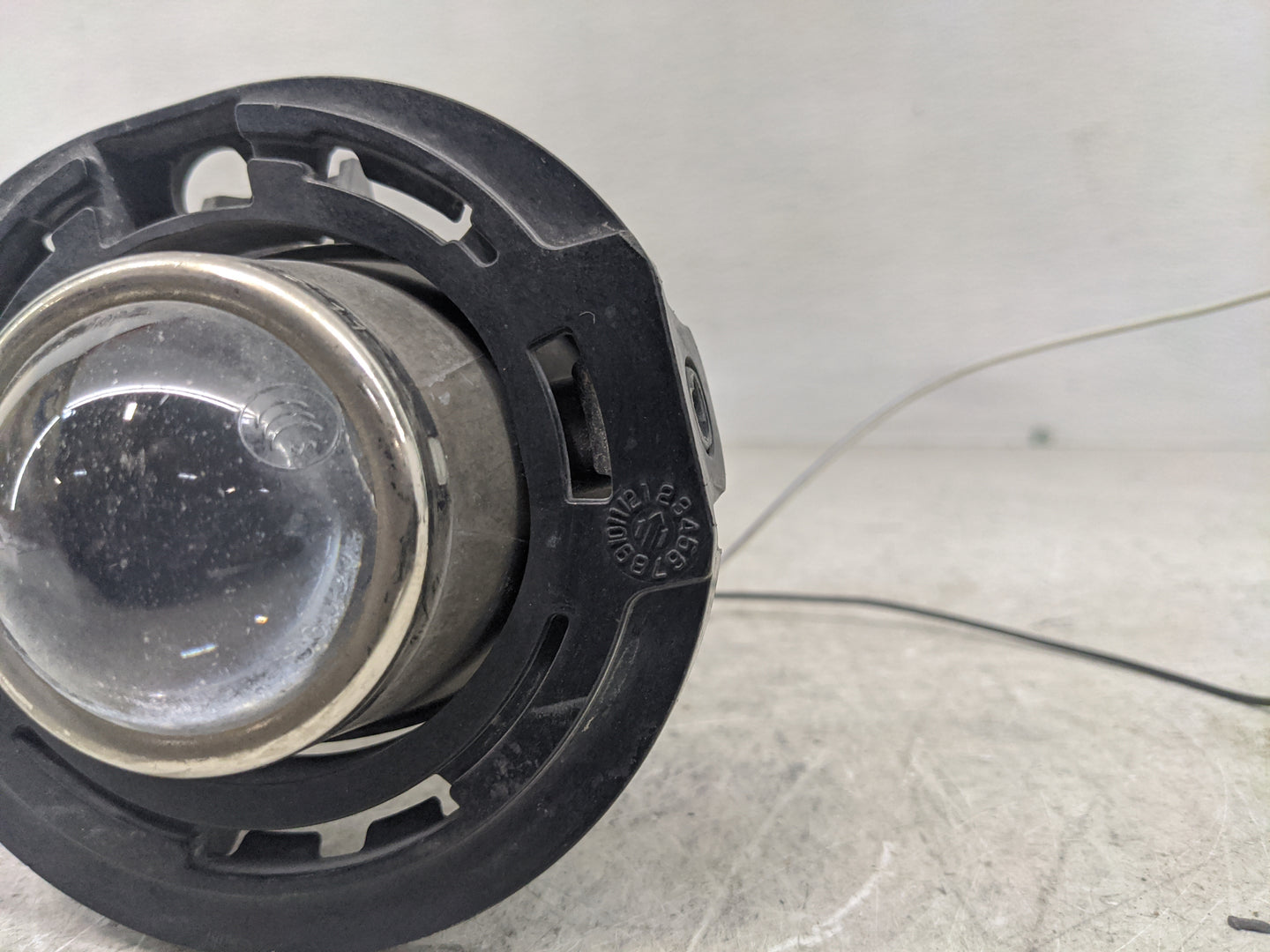 2017-2017 Chrysler 200 Driver Left Oem Fog Light Lamp - Oemusedautoparts1.com