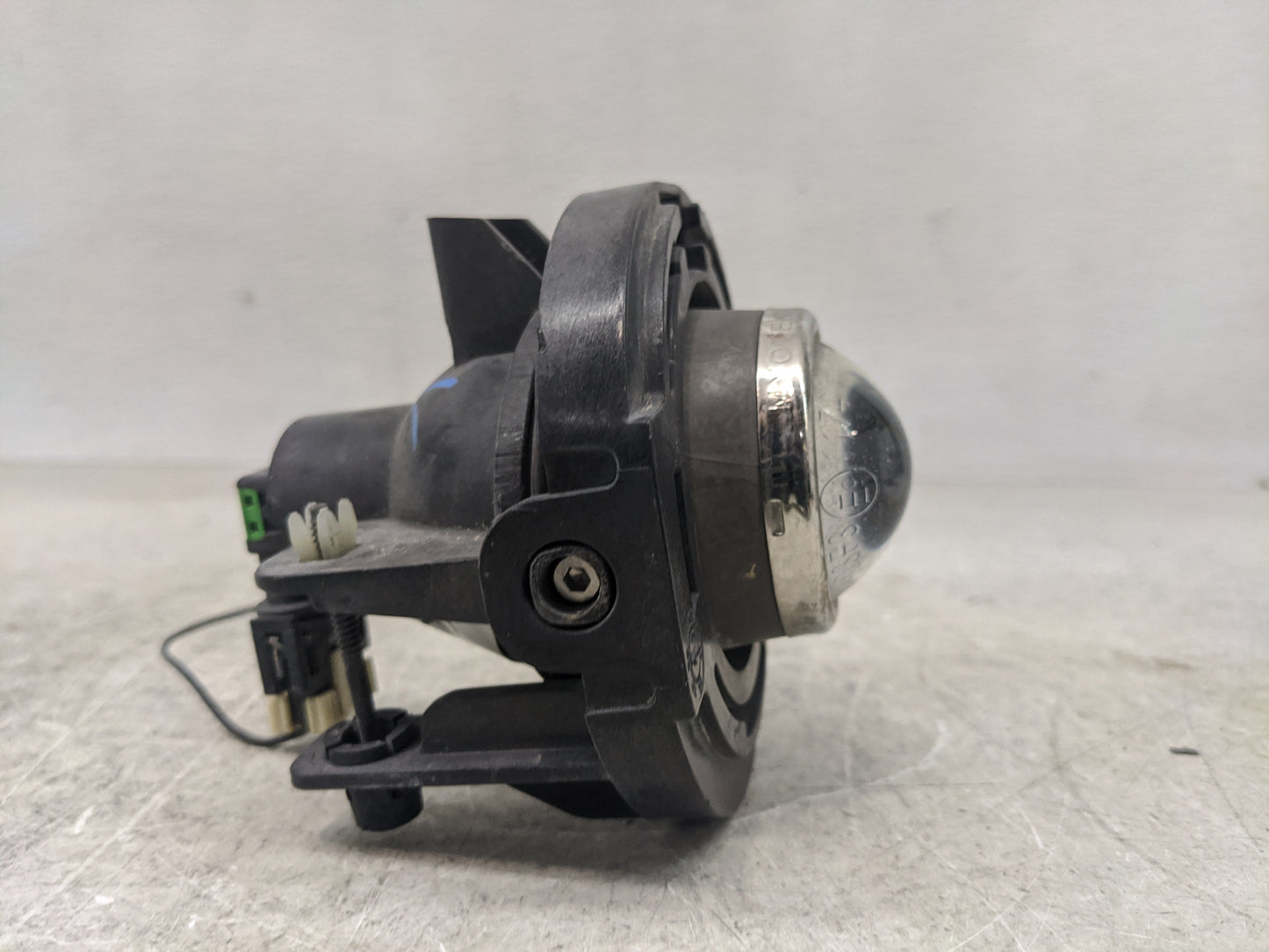 2017-2017 Chrysler 200 Driver Left Oem Fog Light Lamp - Oemusedautoparts1.com