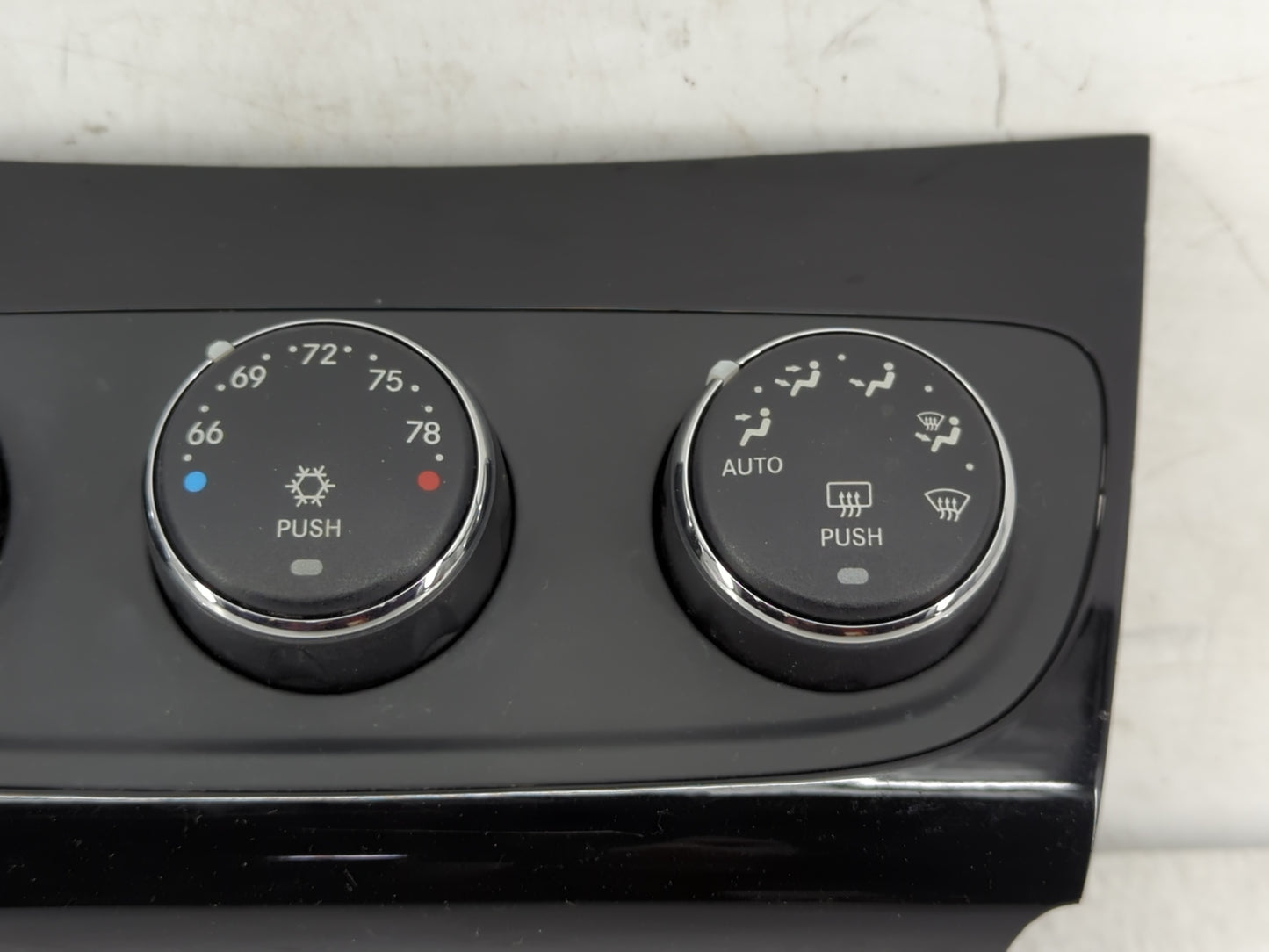 2011-2014 Chrysler 200 Climate Control Module Temperature AC/Heater Replacement P/N:P55111888AI Fits OEM Used Auto Parts - O