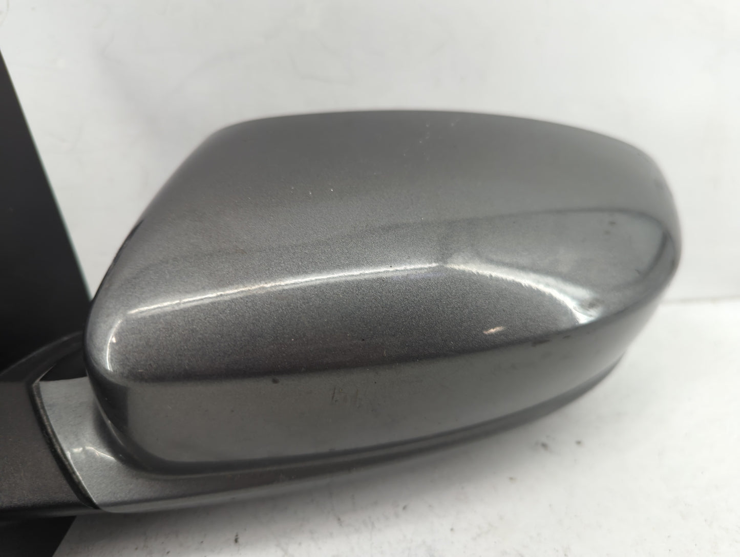 2011-2014 Chrysler 200 Driver Side View Mirror - Left Door Mirror OEM Used - Oemusedautoparts1.com