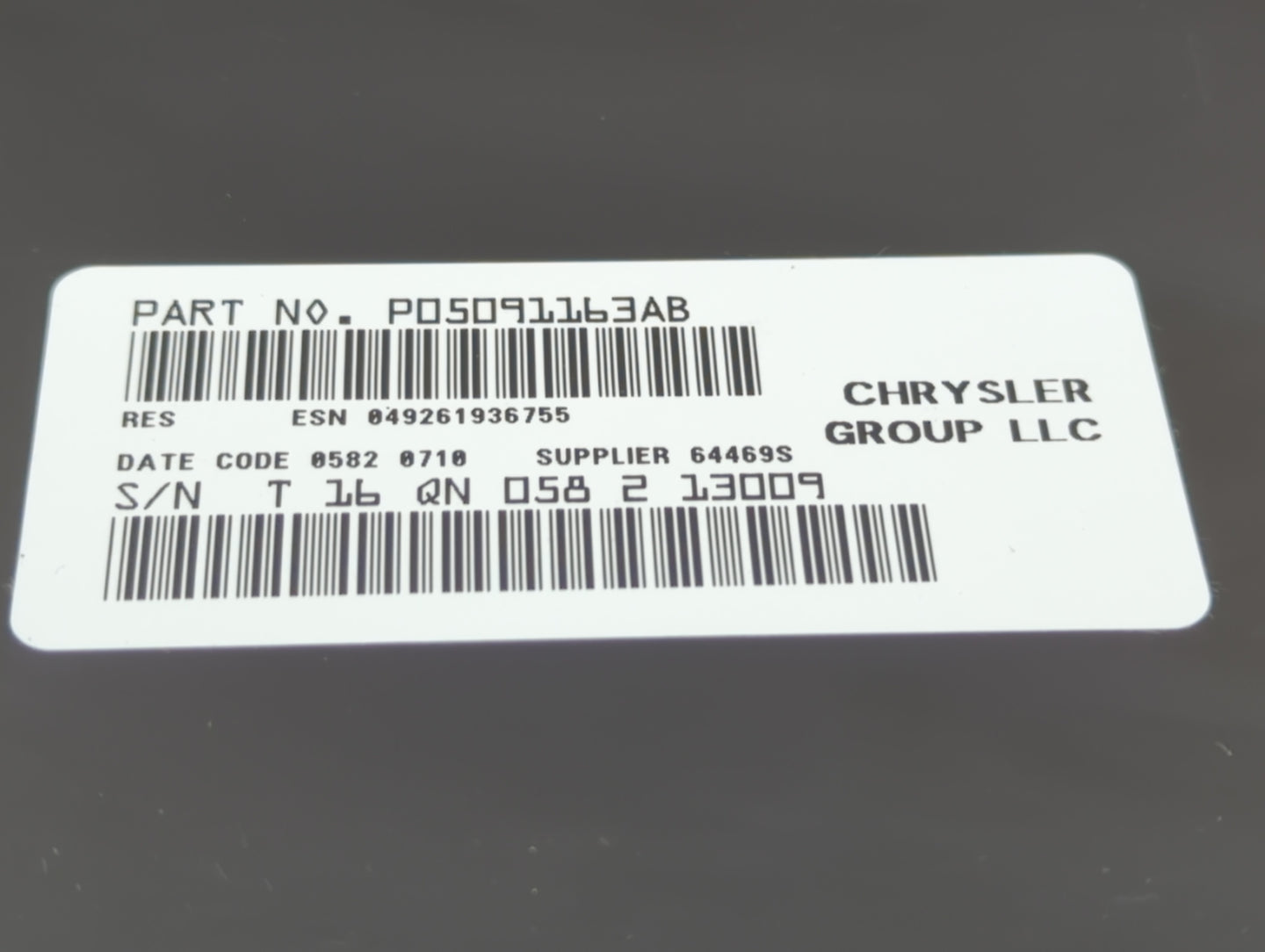 2011-2012 Chrysler 200 Radio AM FM Cd Player Receiver Replacement P/N:P05091163AB Fits Fits 2011 2012 OEM Used Auto Parts - 