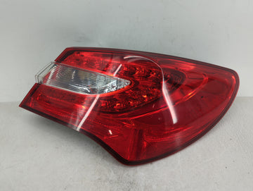 2011-2014 Chrysler 200 Tail Light Assembly Passenger Right OEM P/N:05182524AE Fits Fits 2011 2012 2013 2014 OEM Used Auto Pa