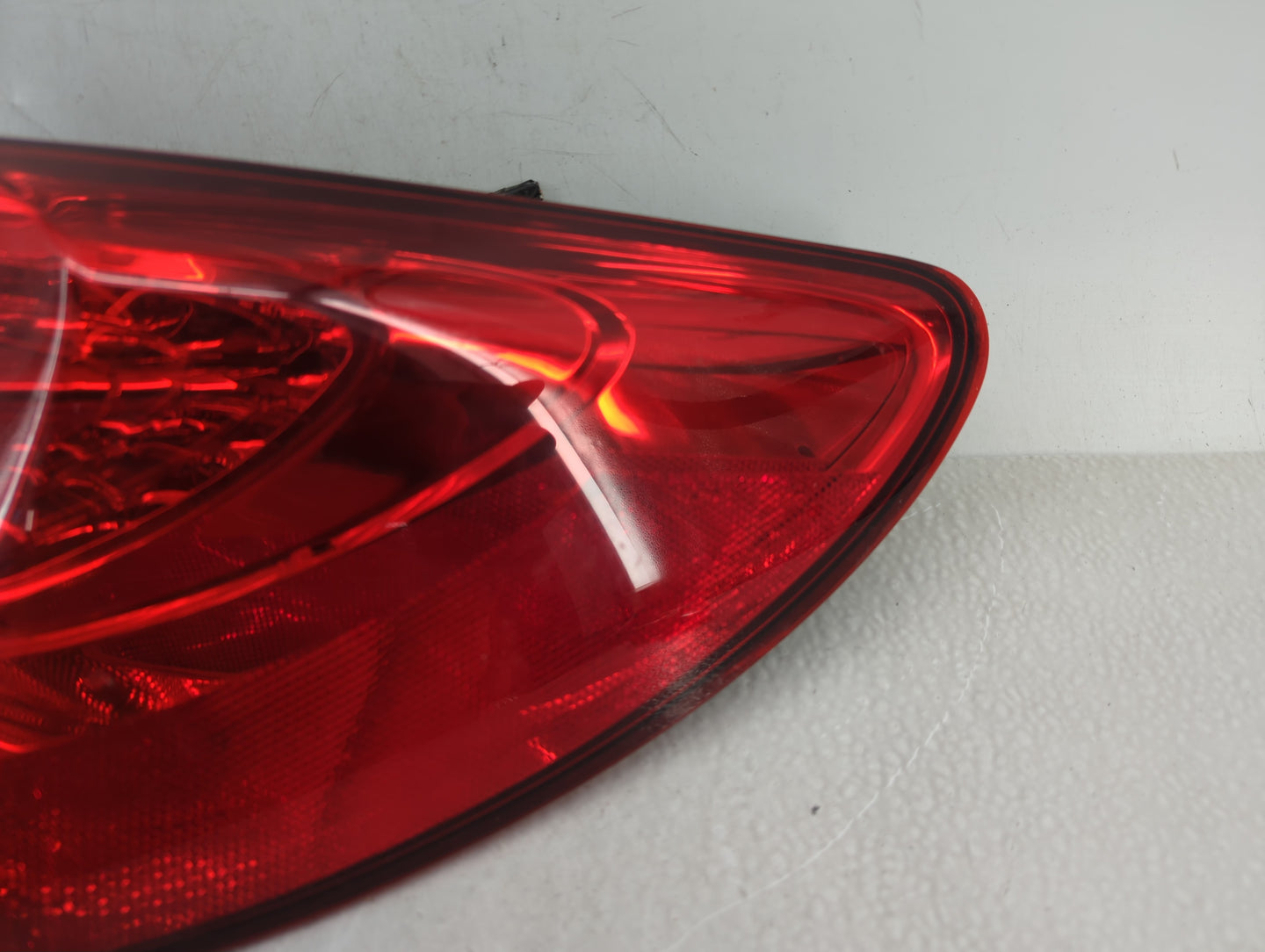 2011-2014 Chrysler 200 Tail Light Assembly Passenger Right OEM P/N:05182524AE Fits Fits 2011 2012 2013 2014 OEM Used Auto Pa
