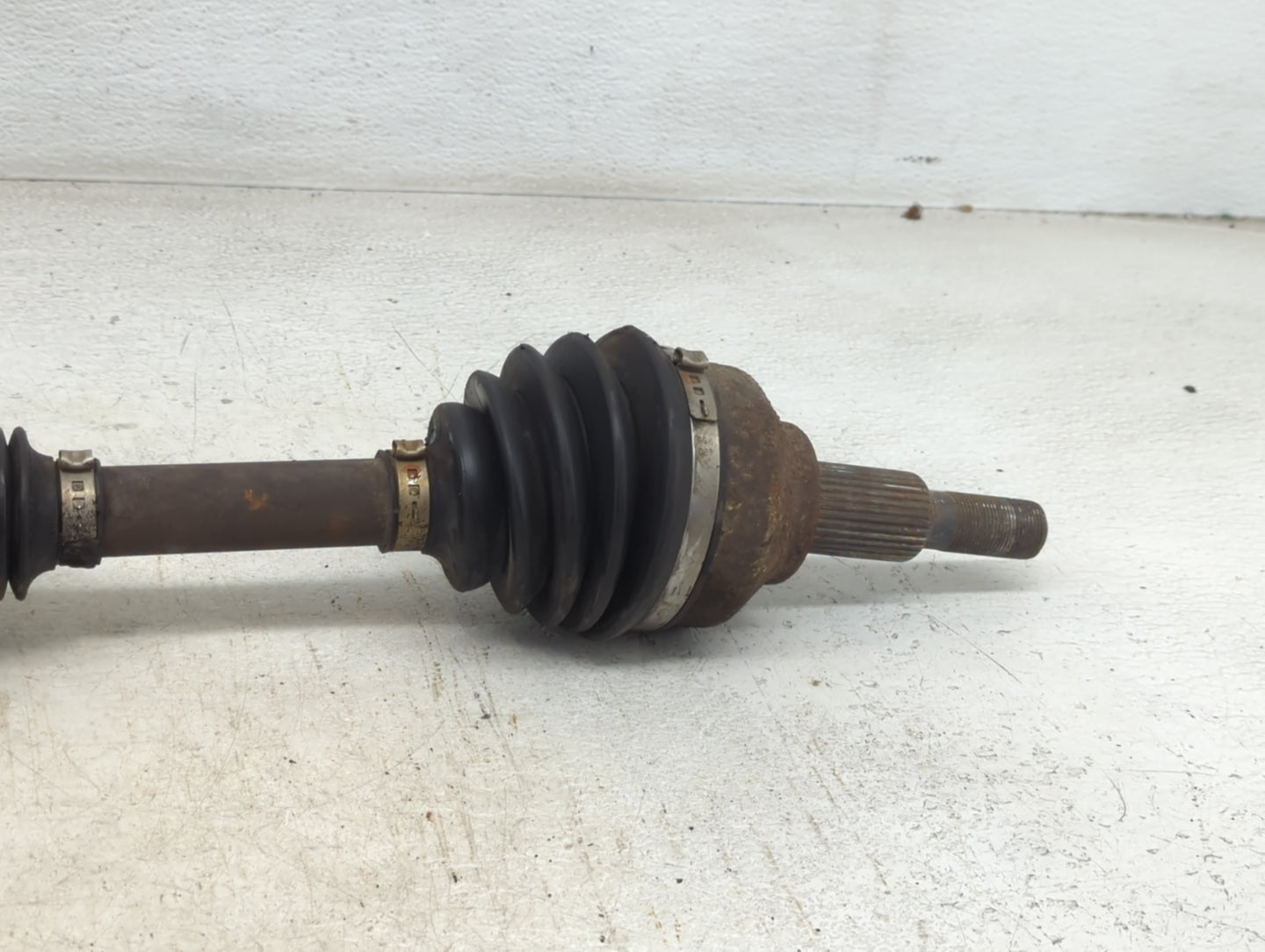 2011-2014 Chrysler 200 Axle Shaft Front Driver Cv C/v - Oemusedautoparts1.com