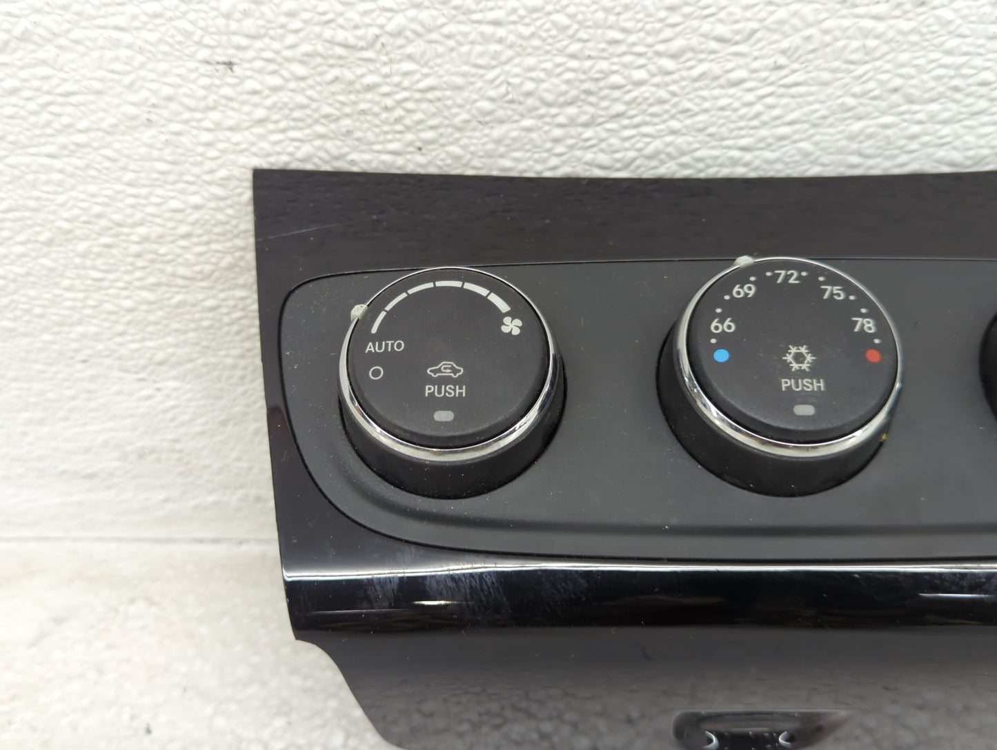 2011-2014 Chrysler 200 Climate Control Module Temperature AC/Heater Replacement P/N:P55111888AI Fits OEM Used Auto Parts - O
