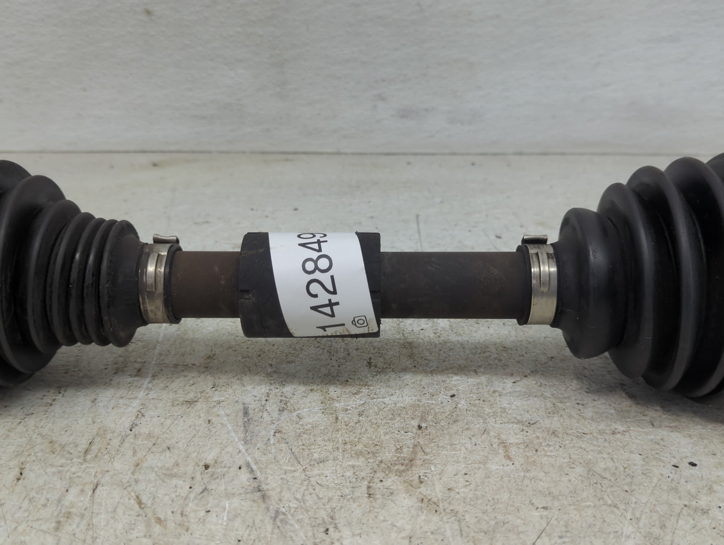 2011-2014 Chrysler 200 Axle Shaft Front Driver Cv C/v - Oemusedautoparts1.com