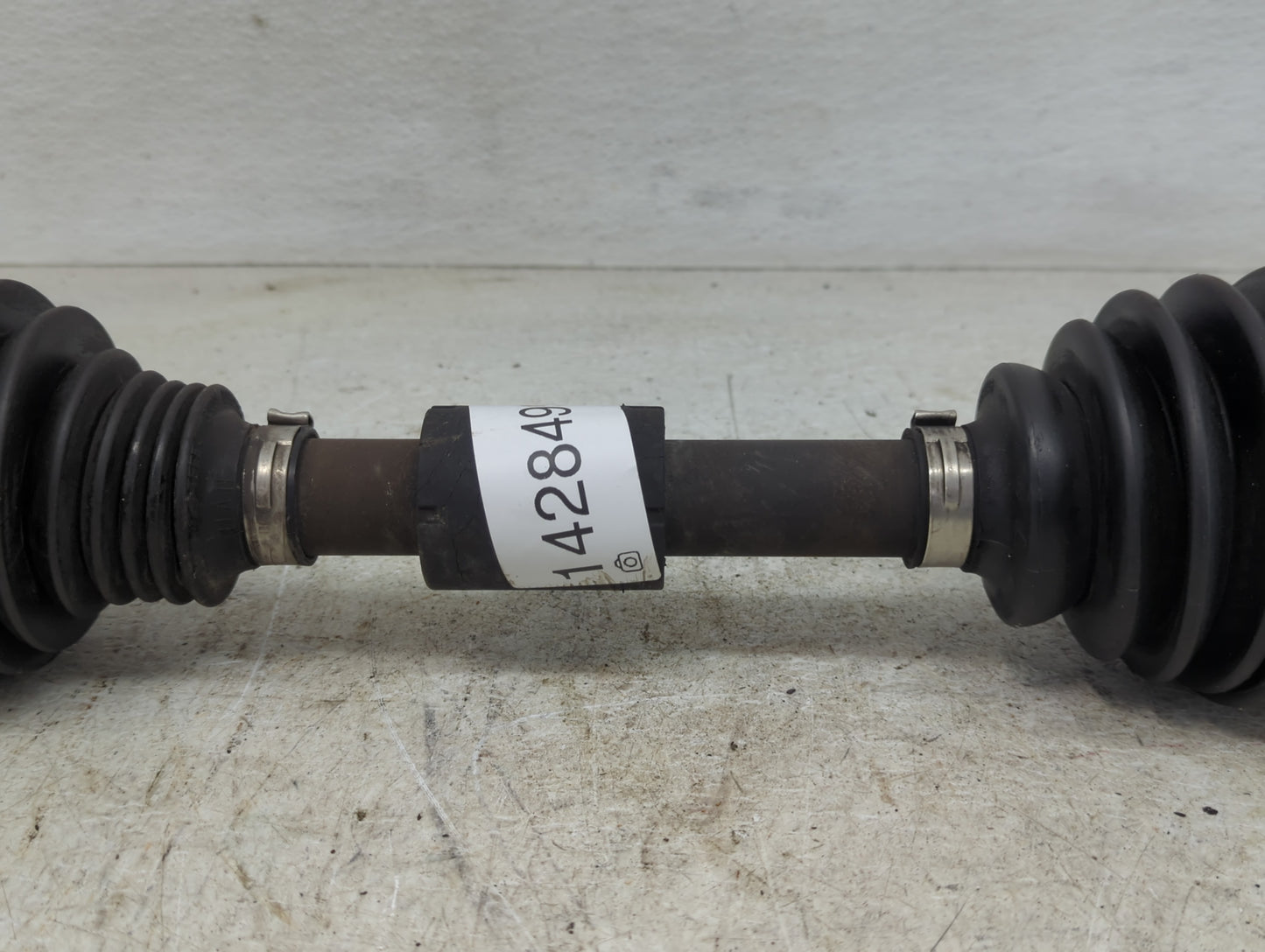 2011-2014 Chrysler 200 Axle Shaft Front Driver Cv C/v - Oemusedautoparts1.com