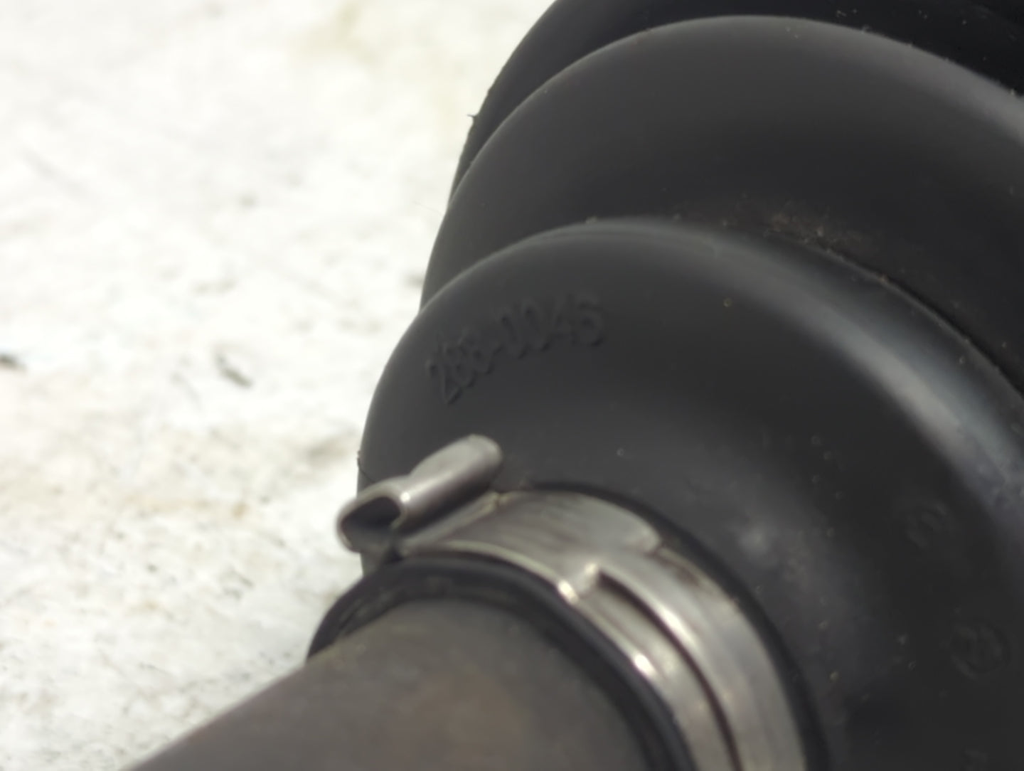 2011-2014 Chrysler 200 Axle Shaft Front Driver Cv C/v - Oemusedautoparts1.com