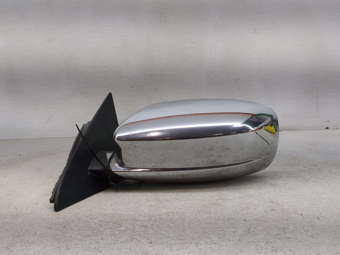 2012 Chrysler 200 Driver Side View Mirror - Left Door Mirror OEM Used - Oemusedautoparts1.com