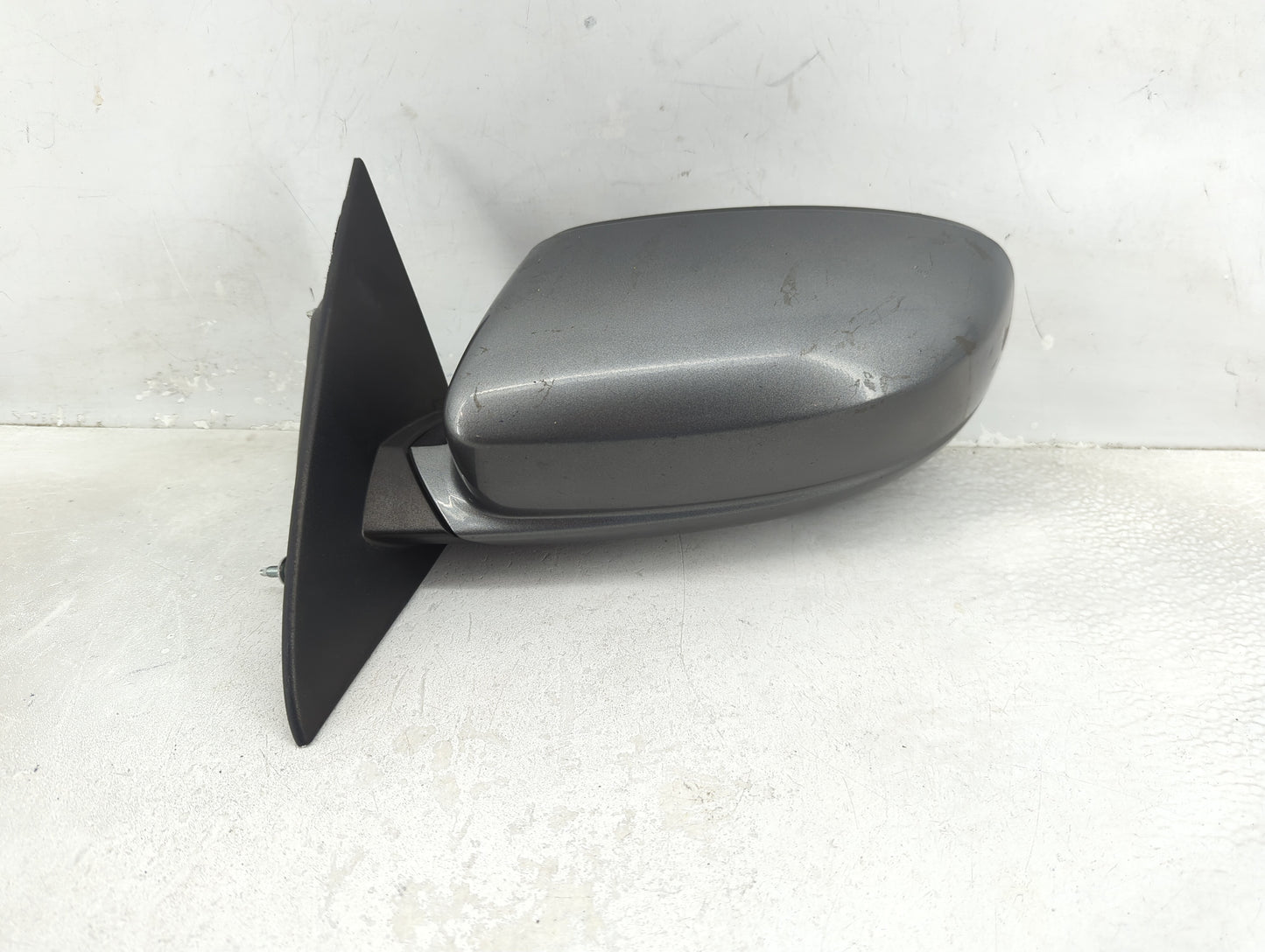 2011-2014 Chrysler 200 Driver Side View Mirror - Left Door Mirror OEM Used - Oemusedautoparts1.com