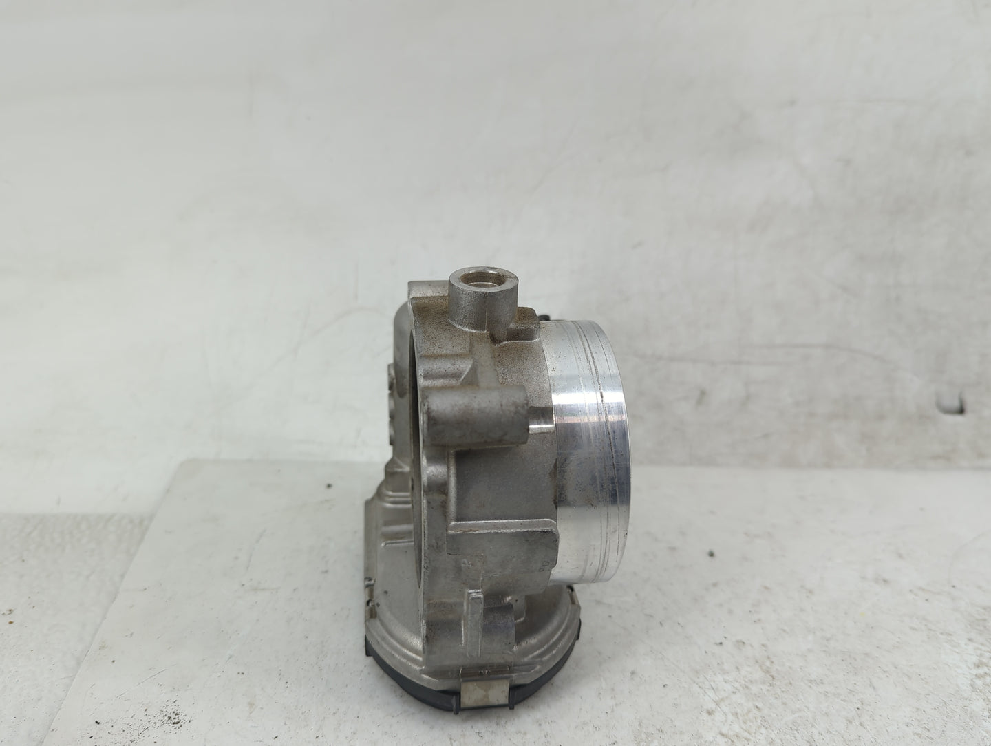 2011-2017 Chrysler 200 Throttle Body P/N:0 280 750 570 05184349AC Fits OEM Used Auto Parts - Oemusedautoparts1.com