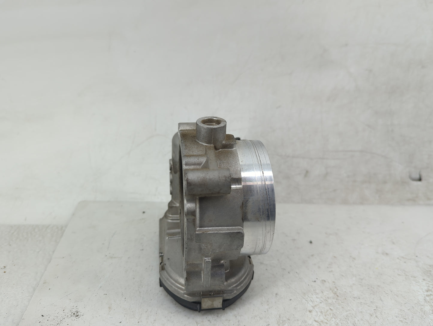 2011-2017 Chrysler 200 Throttle Body P/N:0 280 750 570 05184349AC Fits OEM Used Auto Parts - Oemusedautoparts1.com