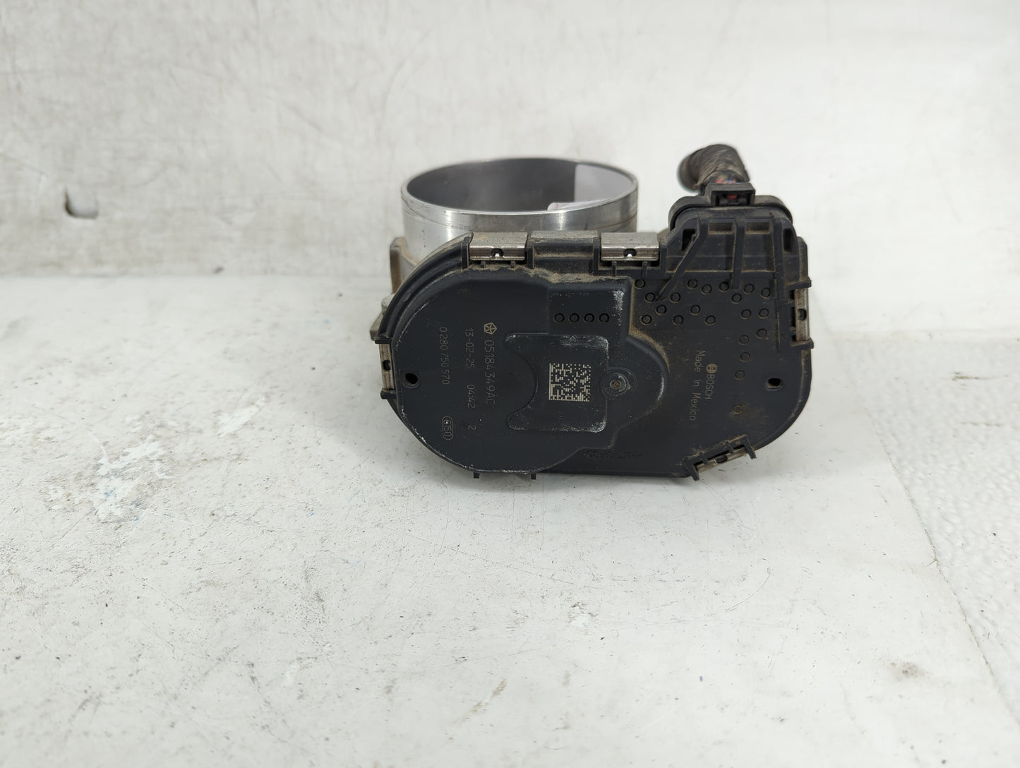2011-2017 Chrysler 200 Throttle Body P/N:05184349AC Fits Fits 2011 2012 2013 2014 2015 2016 2017 2018 2019 2020 2021 2022 OE