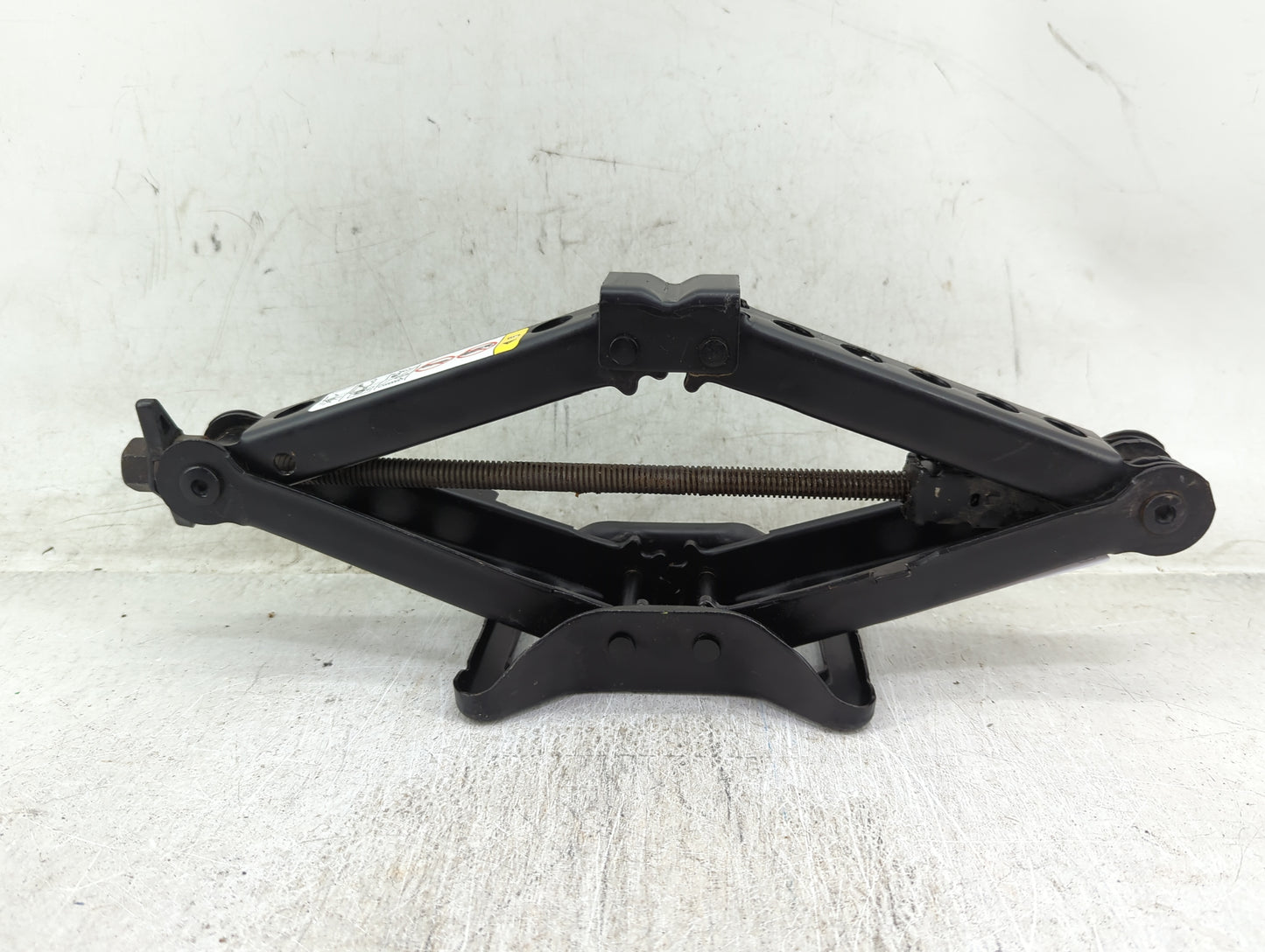 2012 Chrysler 200 Spare Scissor Car Jack - Oemusedautoparts1.com