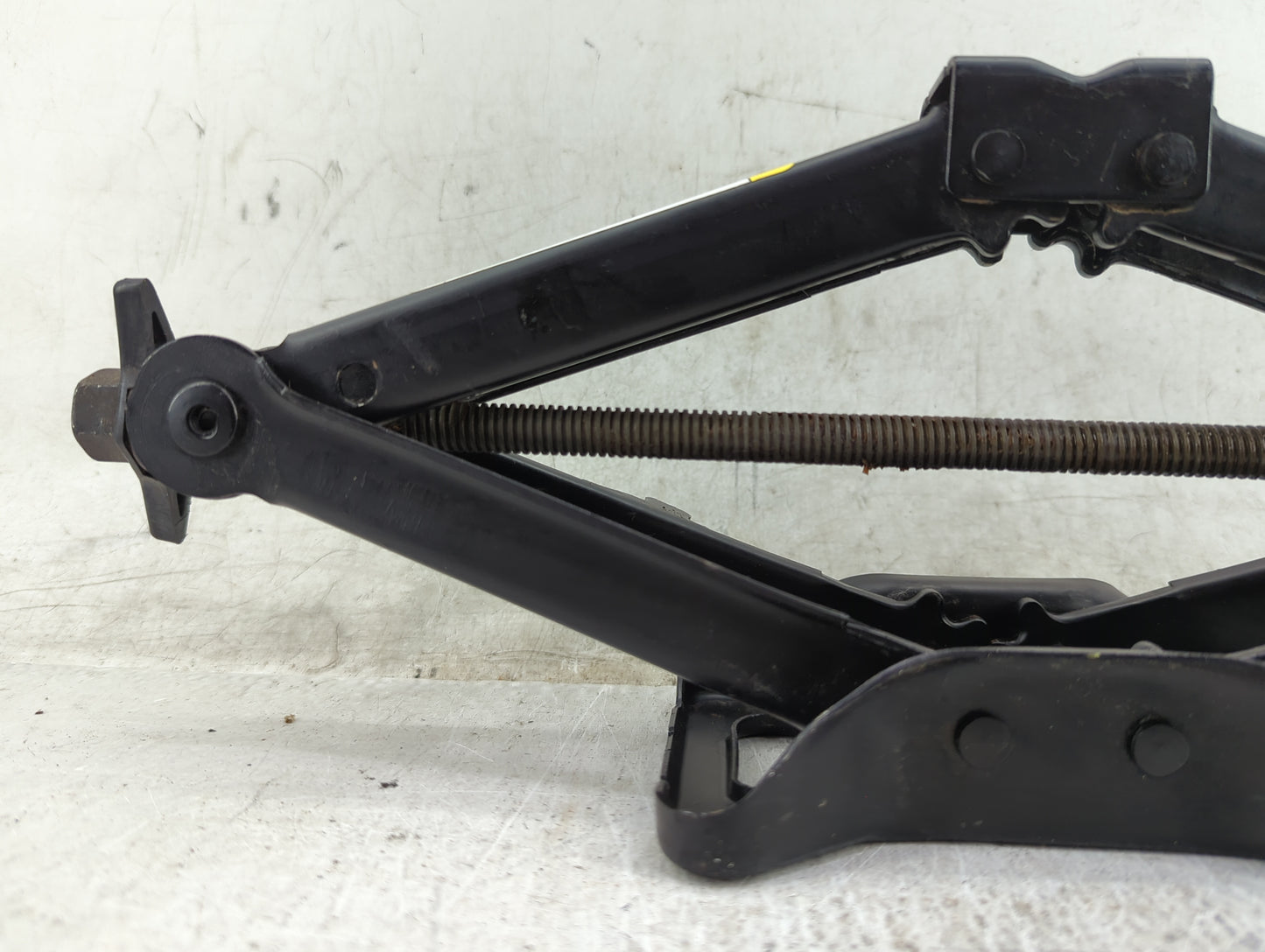 2012 Chrysler 200 Spare Scissor Car Jack - Oemusedautoparts1.com