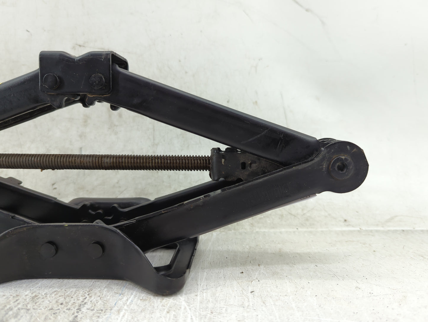 2012 Chrysler 200 Spare Scissor Car Jack - Oemusedautoparts1.com