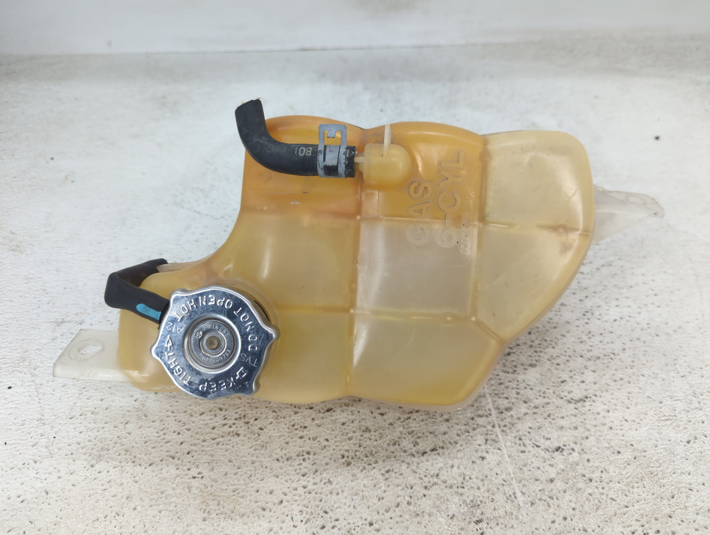 2011-2014 Chrysler 200 Radiator Coolant Overflow Expansion Tank Bottle - Oemusedautoparts1.com
