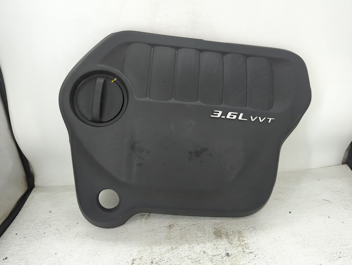 2012 Chrysler 200 Engine Cover 1432279 - Oemusedautoparts1.com
