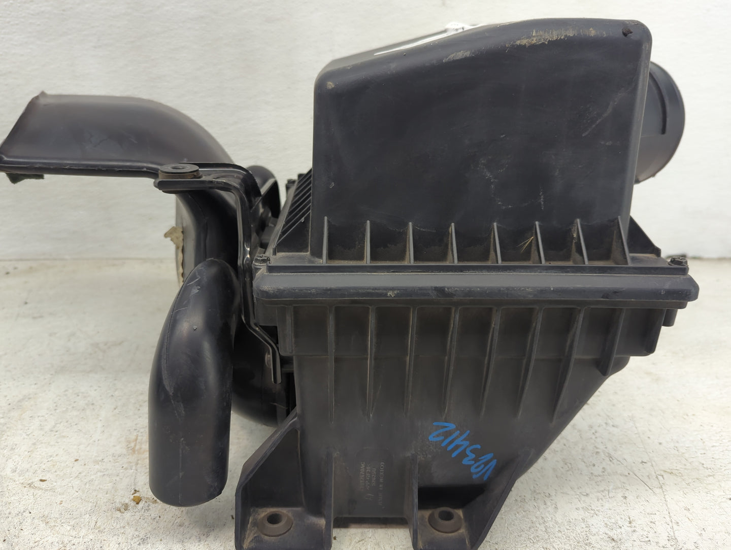 2011-2014 Chrysler 200 Air Cleaner Intake-duct Hose Tube - Oemusedautoparts1.com
