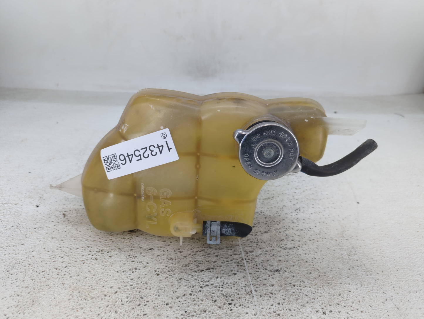 2011-2014 Chrysler 200 Radiator Coolant Overflow Expansion Tank Bottle 1432546 - Oemusedautoparts1.com