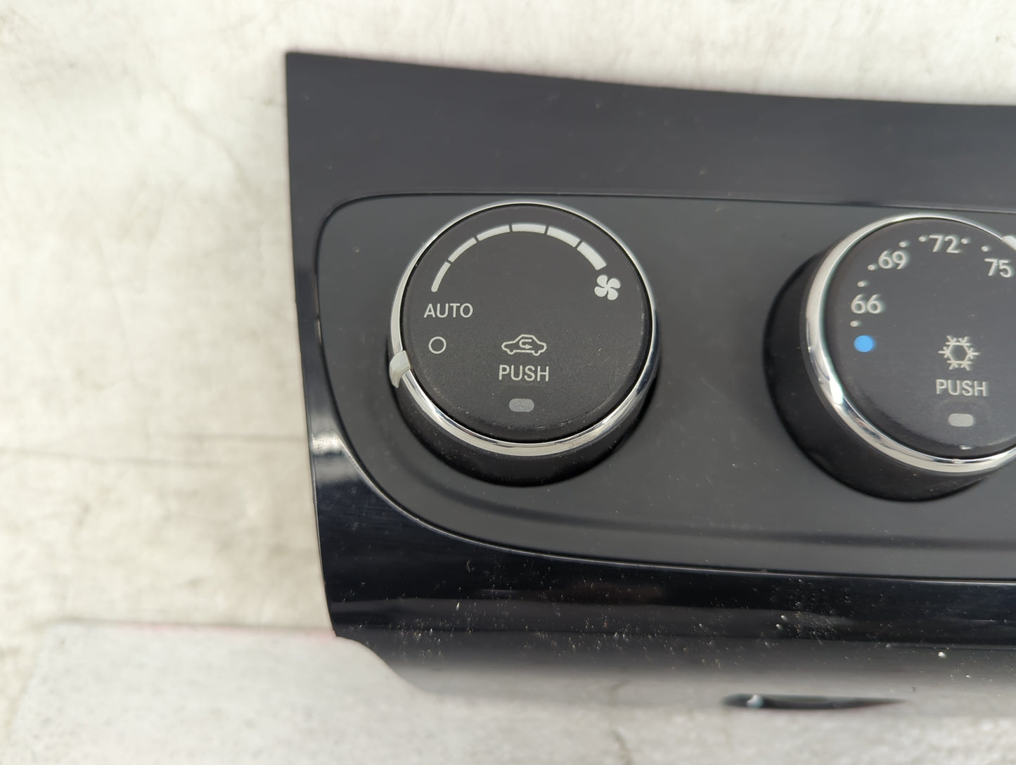 2011-2014 Chrysler 200 Climate Control Module Temperature AC/Heater Replacement P/N:P55111888AI 1SW6RDXRAD Fits OEM Used Aut