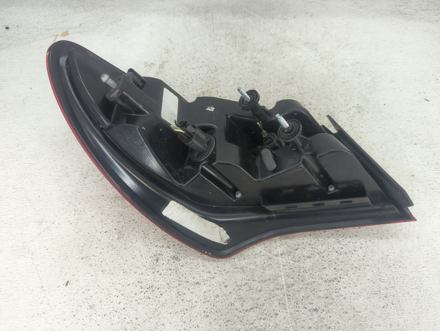 2011-2014 Chrysler 200 Tail Light Assembly Passenger Right OEM Fits Fits 2011 2012 2013 2014 OEM Used Auto Parts - Oemusedau
