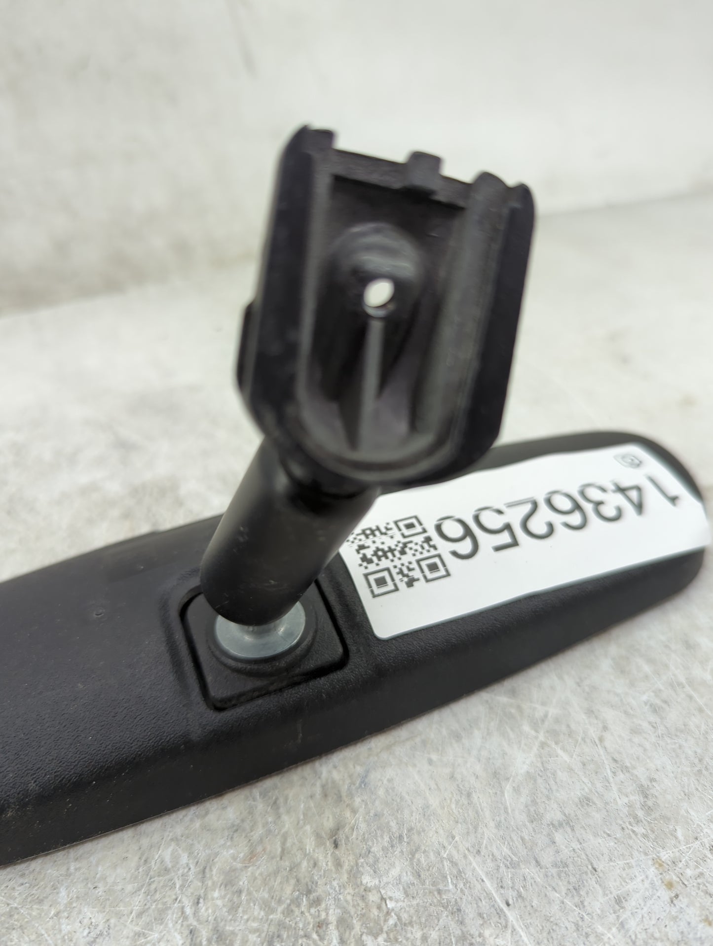 2012 Chrysler 200 Interior Rear View Mirror Replacement OEM P/N:E8011681 MODEL 240 Fits OEM Used Auto Parts - Oemusedautopar