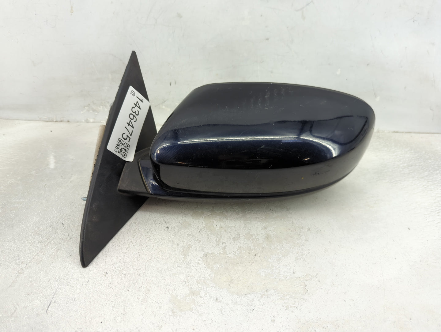 2011-2014 Chrysler 200 Driver Side View Mirror - Left Door Mirror OEM Used - Oemusedautoparts1.com