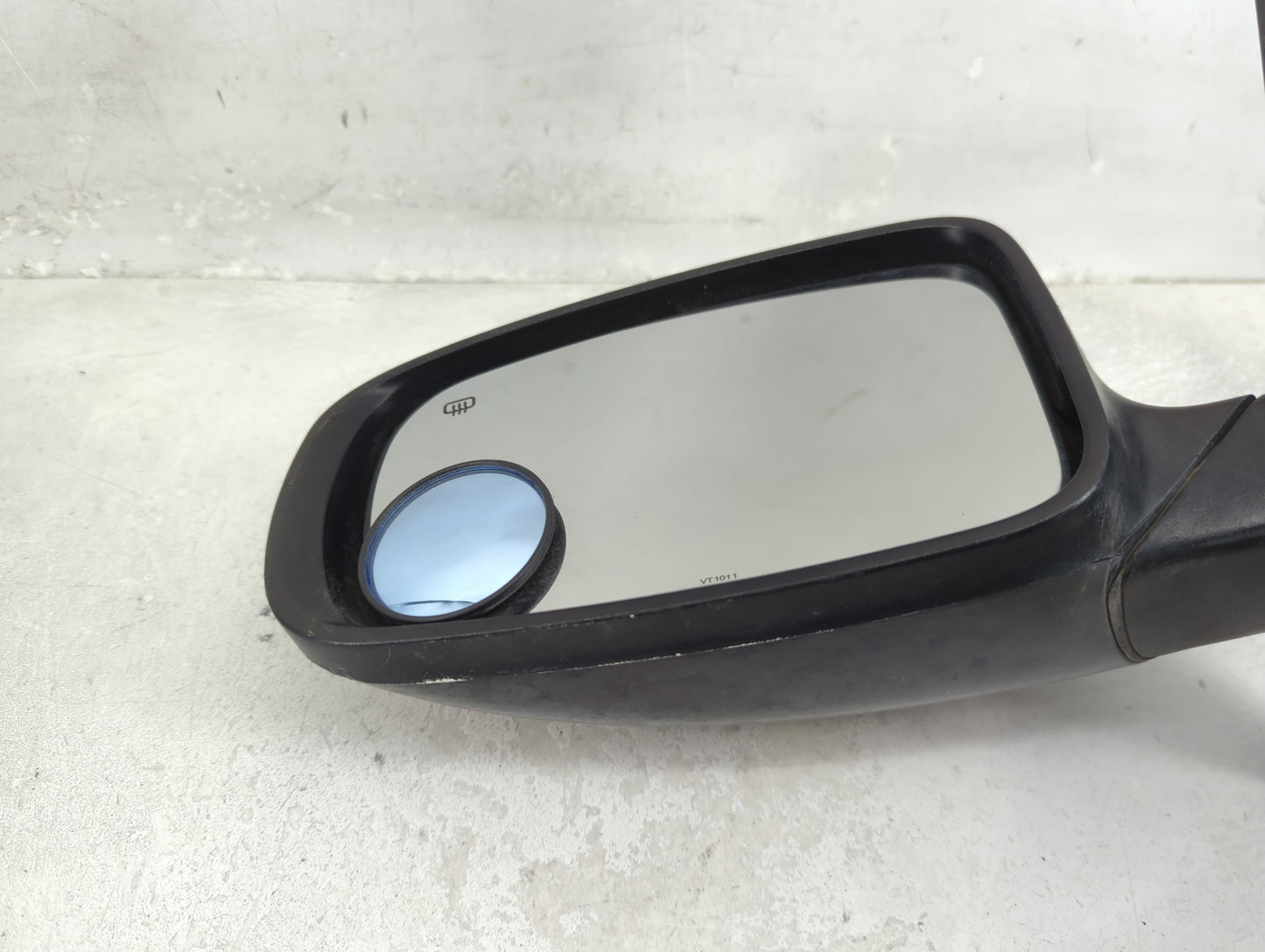 2011-2014 Chrysler 200 Driver Side View Mirror - Left Door Mirror OEM Used - Oemusedautoparts1.com