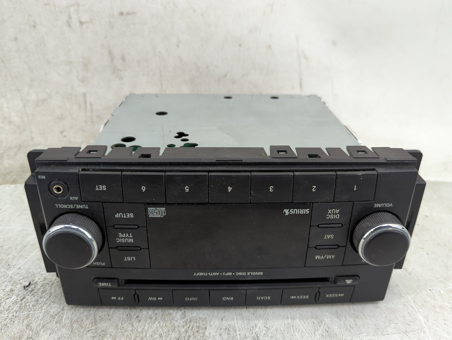 2011-2012 Chrysler 200 Radio AM FM Cd Player Receiver Replacement P/N:P05091163AB Fits Fits 2011 2012 OEM Used Auto Parts - 