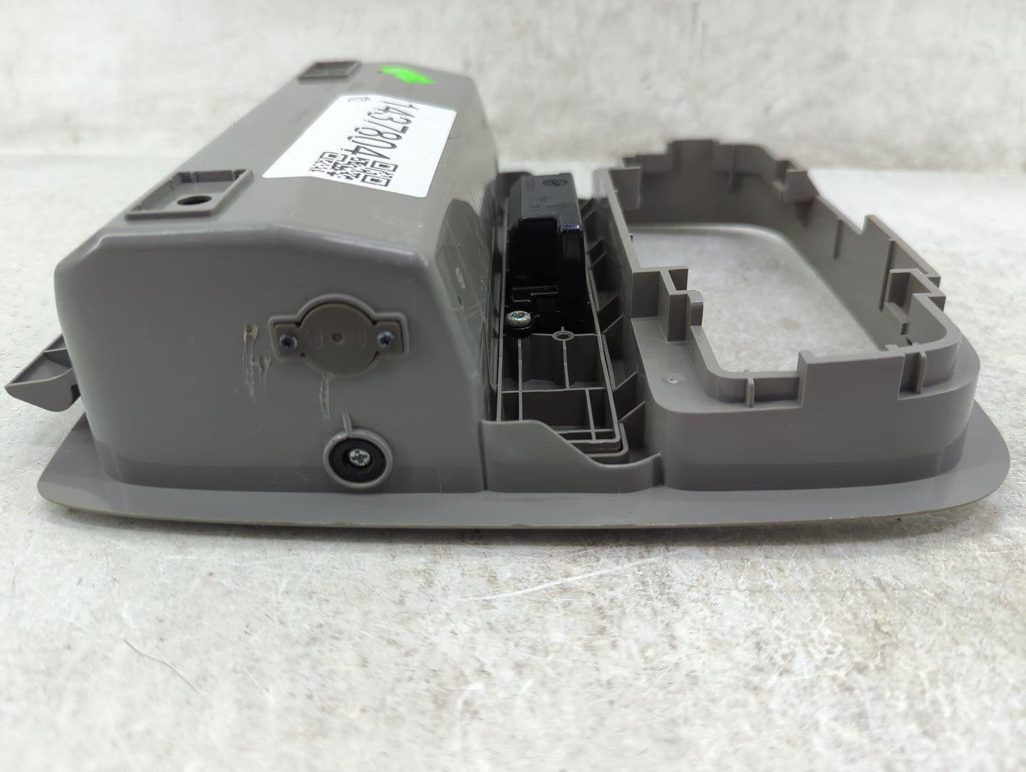 2012 Chrysler 200 Overhead Roof Console - Oemusedautoparts1.com