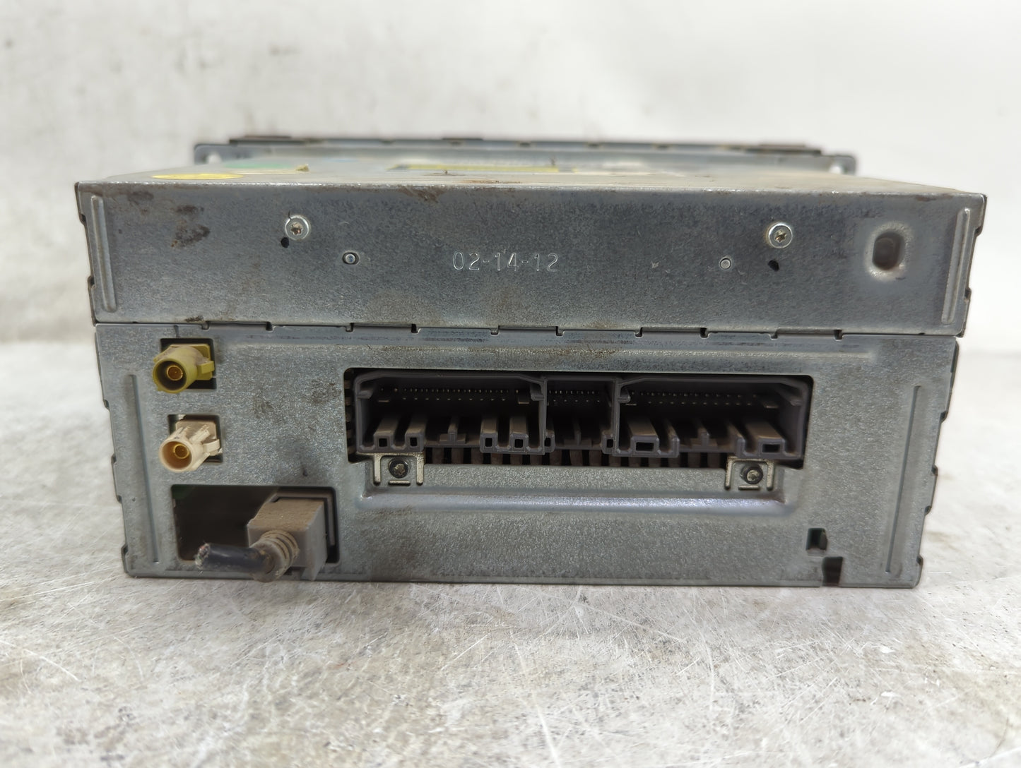 2012 Chrysler 200 Radio AM FM Cd Player Receiver Replacement P/N:P68092001 T00BE084270555, 68470555 Fits OEM Used Auto Parts