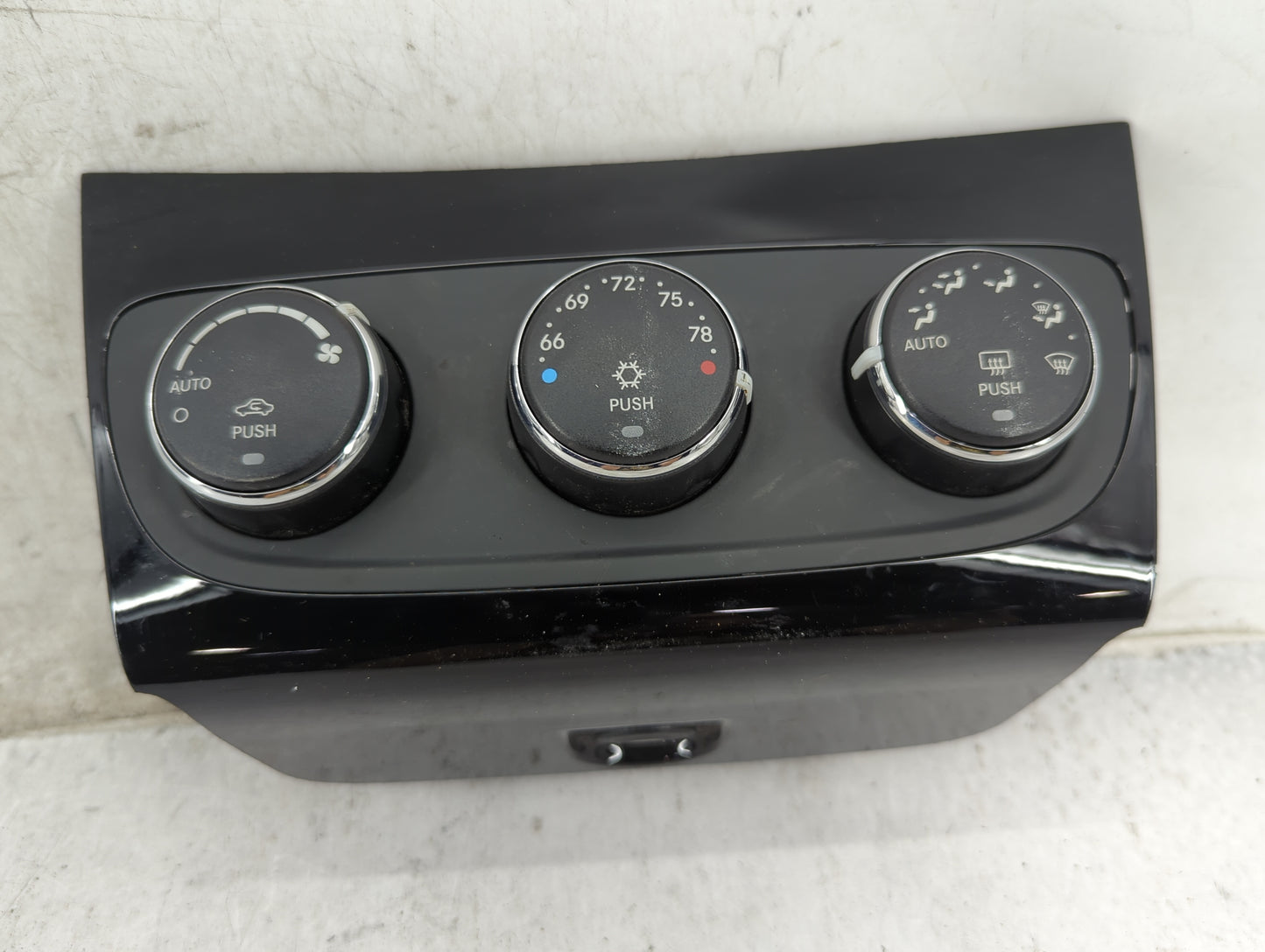 2011-2014 Chrysler 200 Climate Control Module Temperature AC/Heater Replacement P/N:P55111888AI Fits OEM Used Auto Parts - O