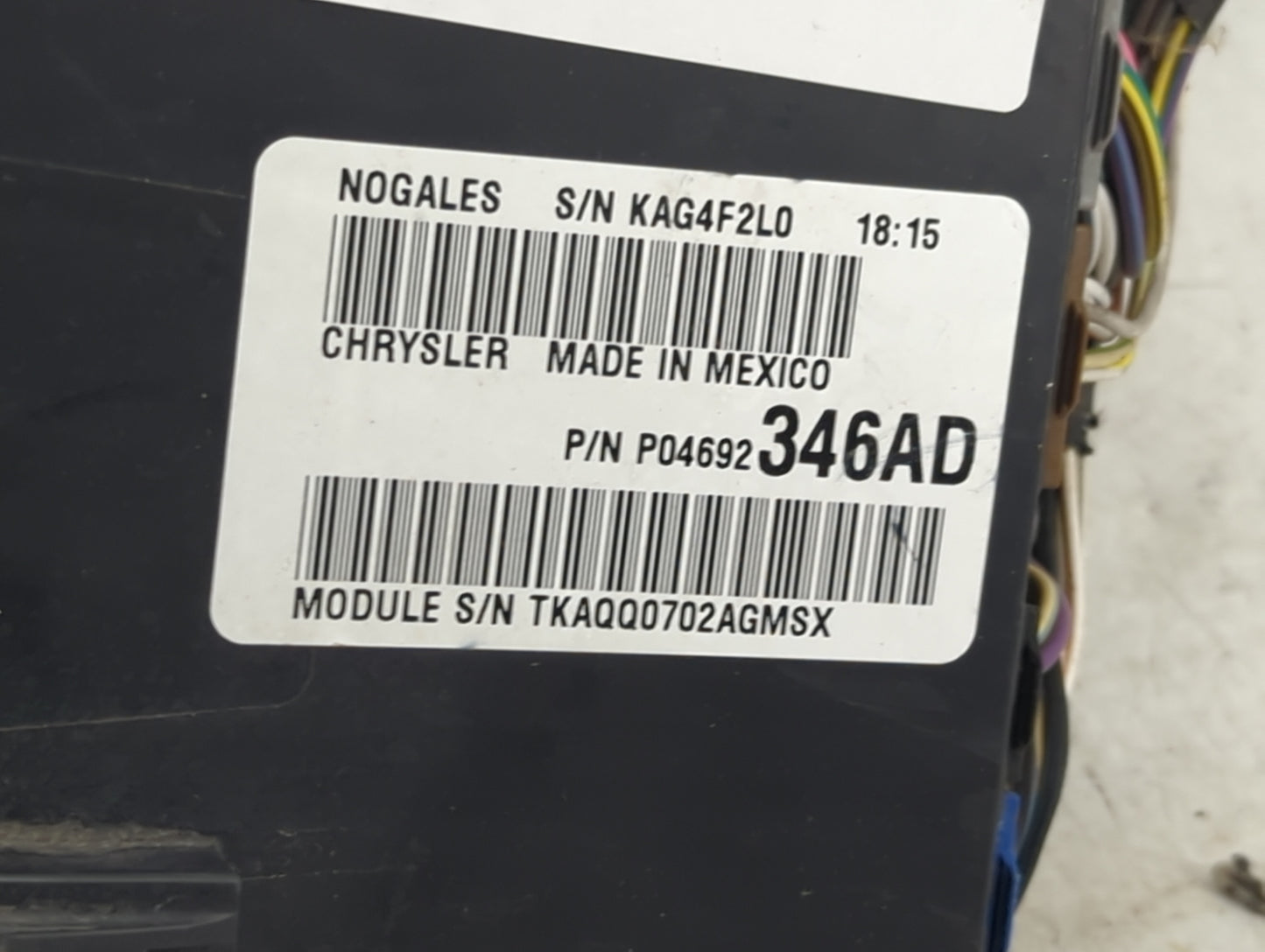 2011-2014 Chrysler 200 Fusebox Fuse Box Relay Module Tipm P04692346ad - Oemusedautoparts1.com