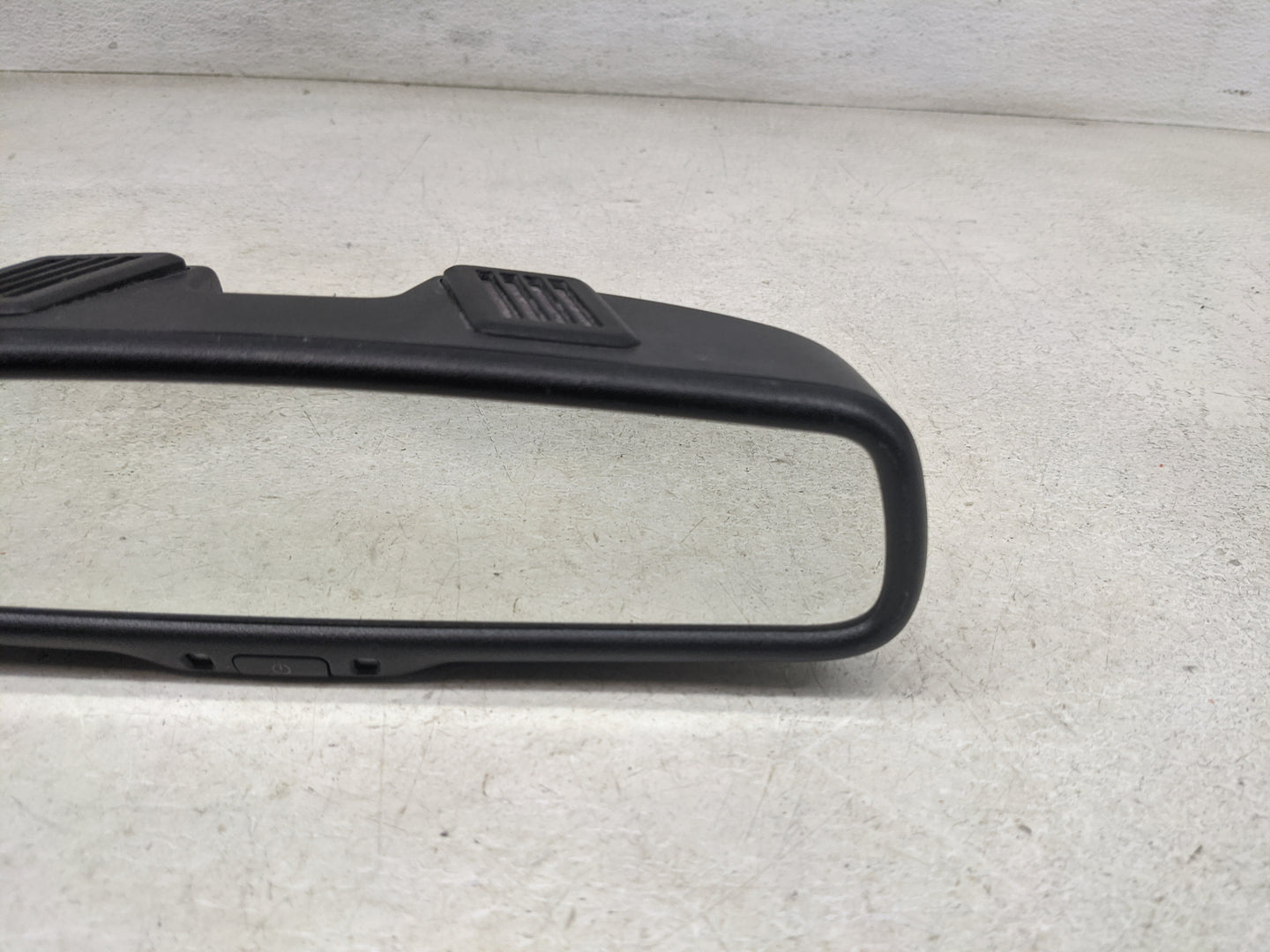 2012 Chrysler 200 Interior Rear View Mirror Replacement OEM P/N:04389954B 58112150, 026130, E11 026130, 01111 2905-1367 Fits