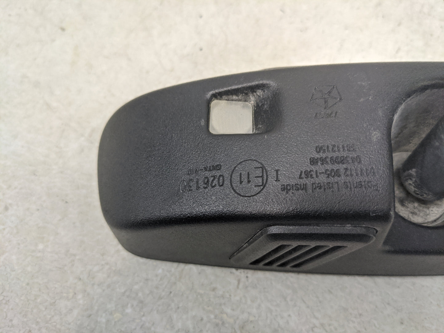 2012 Chrysler 200 Interior Rear View Mirror Replacement OEM P/N:04389954B 58112150, 026130, E11 026130, 01111 2905-1367 Fits