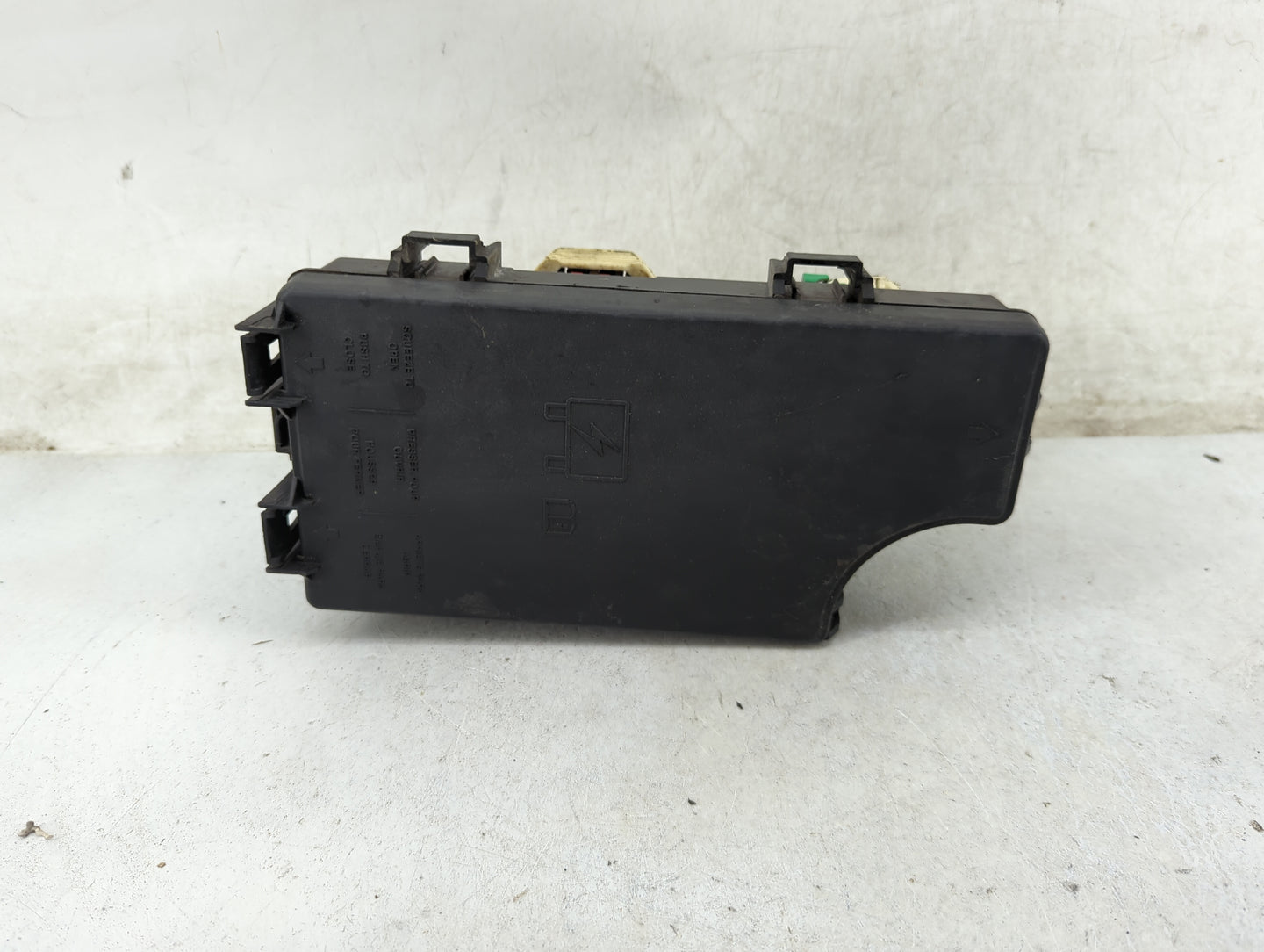 2012 Chrysler 200 Fusebox Fuse Box Panel Relay Module P/N:P04692346AD Fits Fits 2011 2013 OEM Used Auto Parts - Oemusedautop