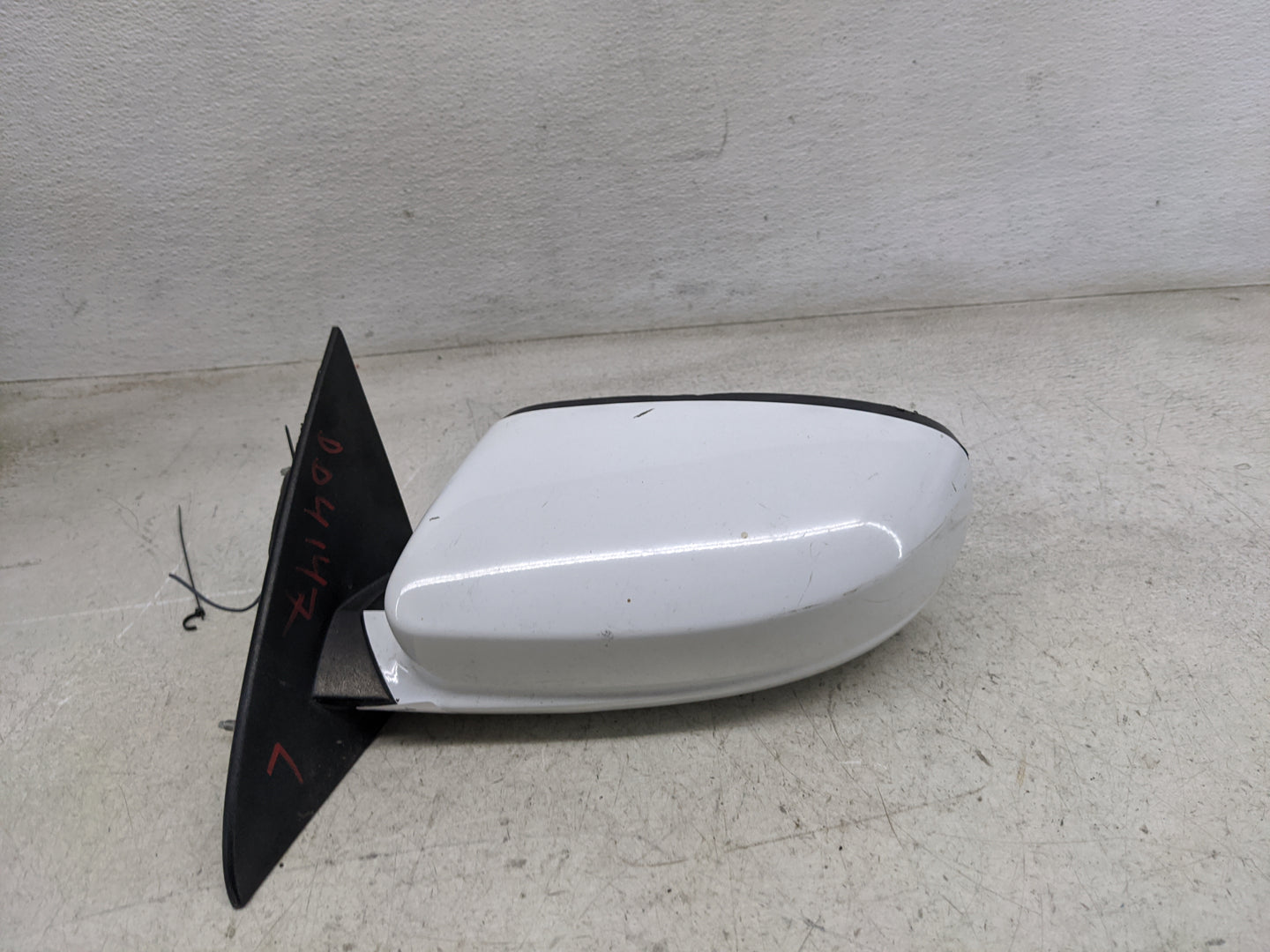2011-2014 Chrysler 200 Driver Side View Mirror - Left Door Mirror OEM Used - Oemusedautoparts1.com