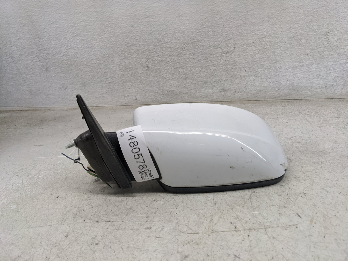 2011-2014 Chrysler 200 Driver Side View Mirror - Left Door Mirror OEM Used - Oemusedautoparts1.com