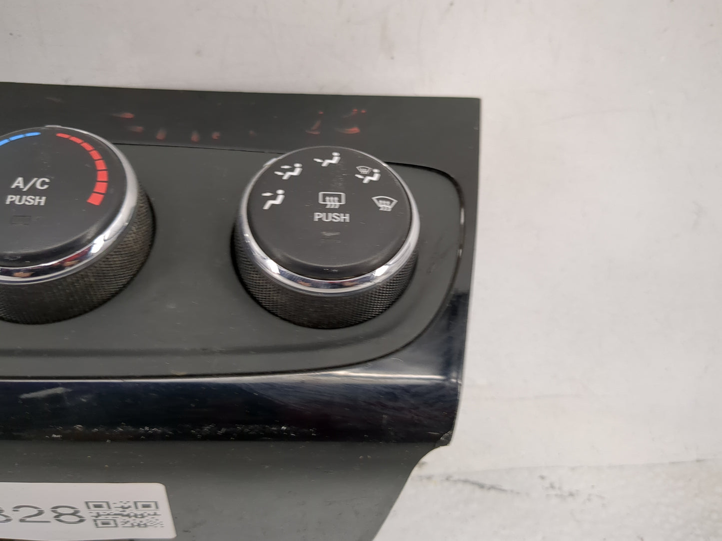 2012 Chrysler 200 Climate Control Module Temperature AC/Heater Replacement P/N:P1RD68DX9AI 1104815X-03-XX Fits OEM Used Auto