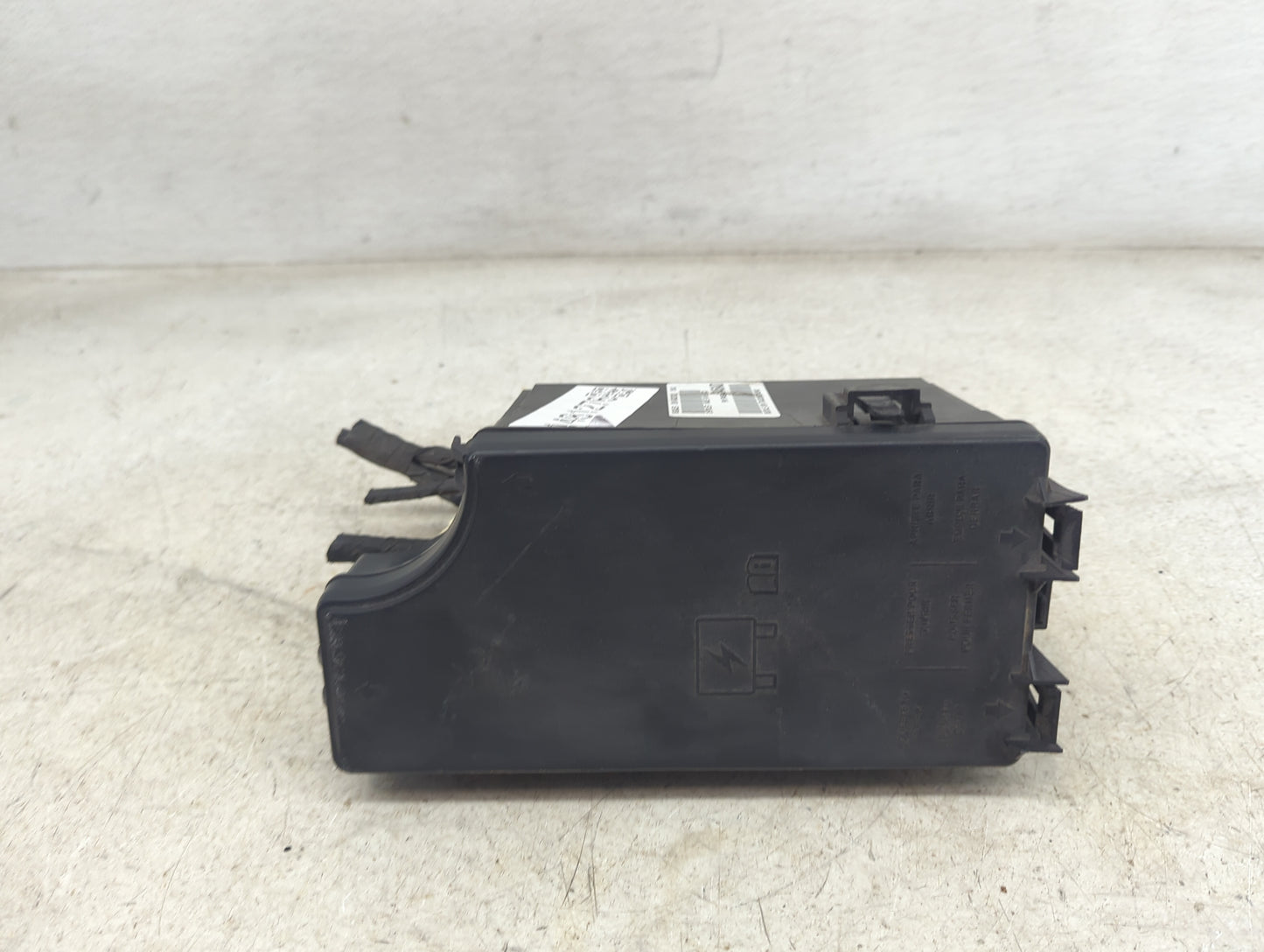 2011-2014 Chrysler 200 Fusebox Fuse Box Relay Module Tipm P04692346ad 1481276 - Oemusedautoparts1.com