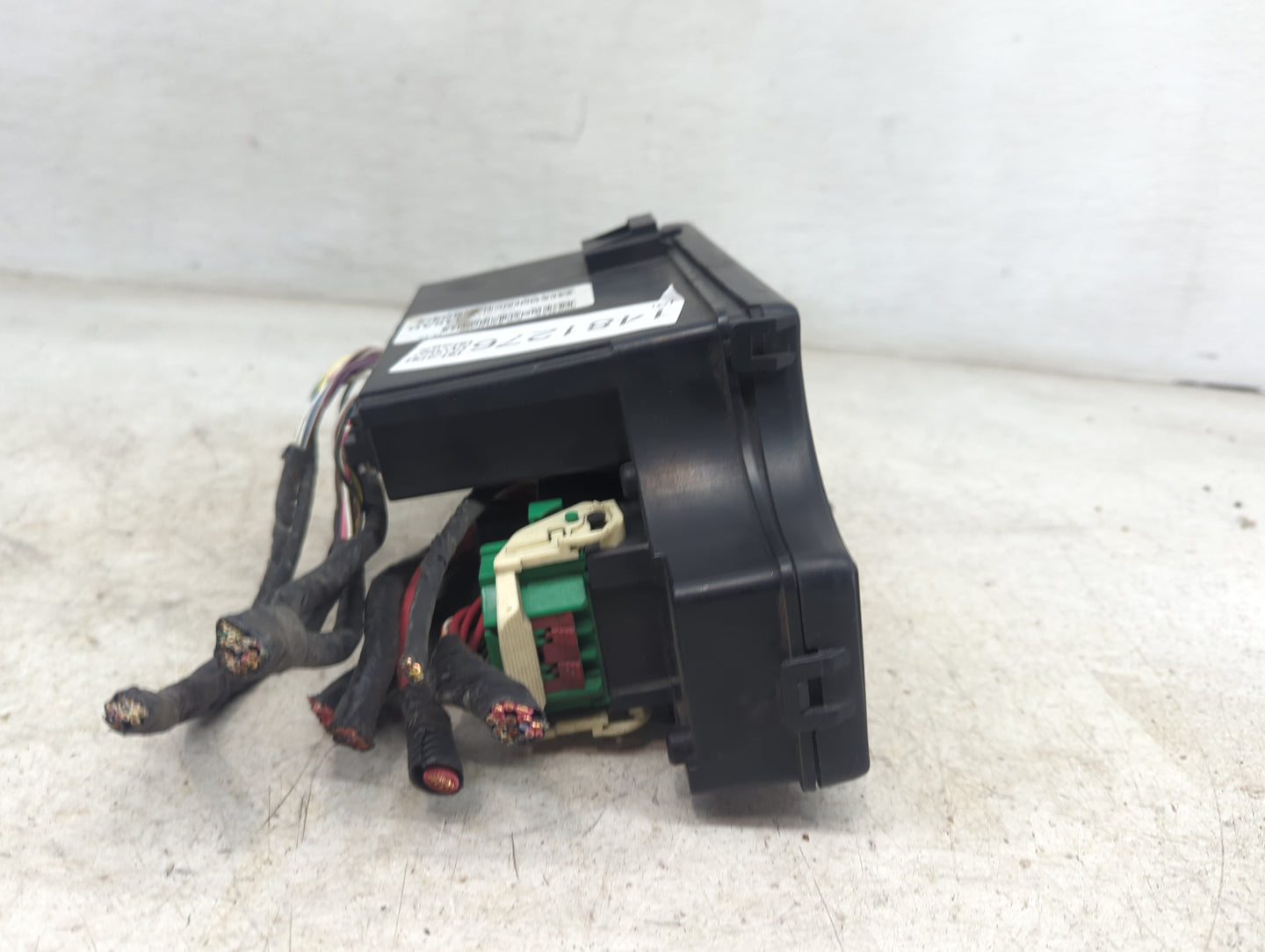 2011-2014 Chrysler 200 Fusebox Fuse Box Relay Module Tipm P04692346ad 1481276 - Oemusedautoparts1.com