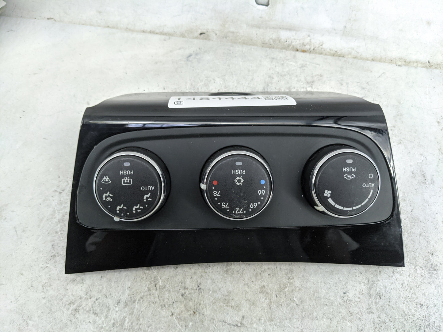 2011-2014 Chrysler 200 Climate Control Module Temperature AC/Heater Replacement P/N:P55111888AI 1SW68DX8AC Fits OEM Used Aut