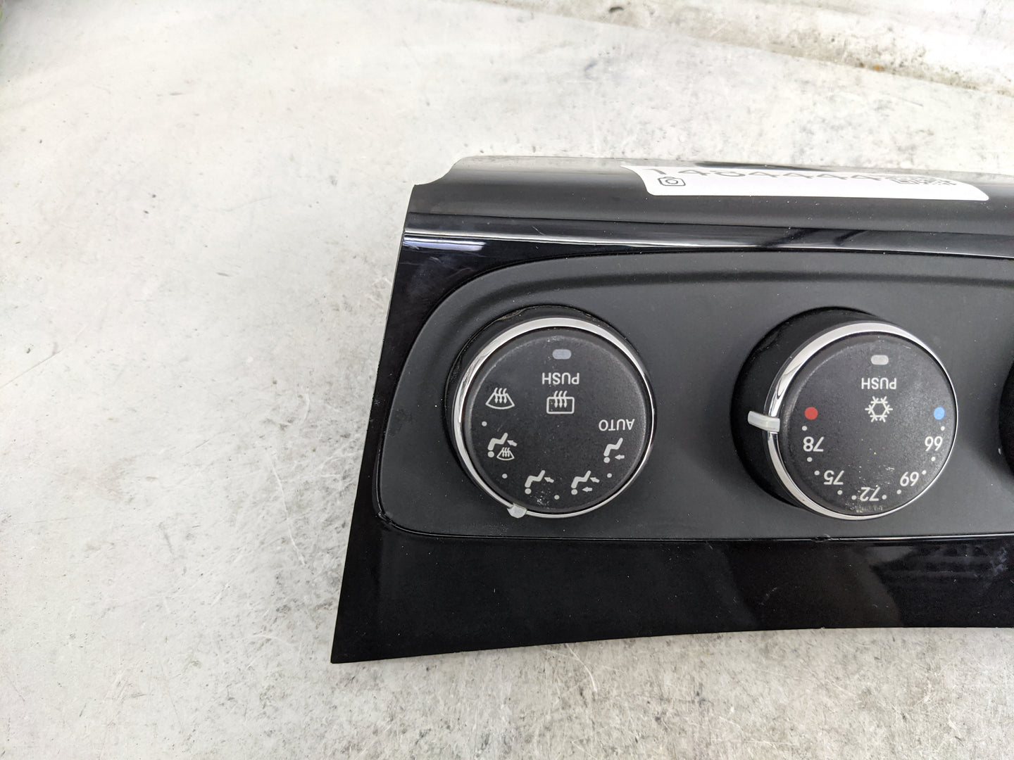2011-2014 Chrysler 200 Climate Control Module Temperature AC/Heater Replacement P/N:P55111888AI 1SW68DX8AC Fits OEM Used Aut