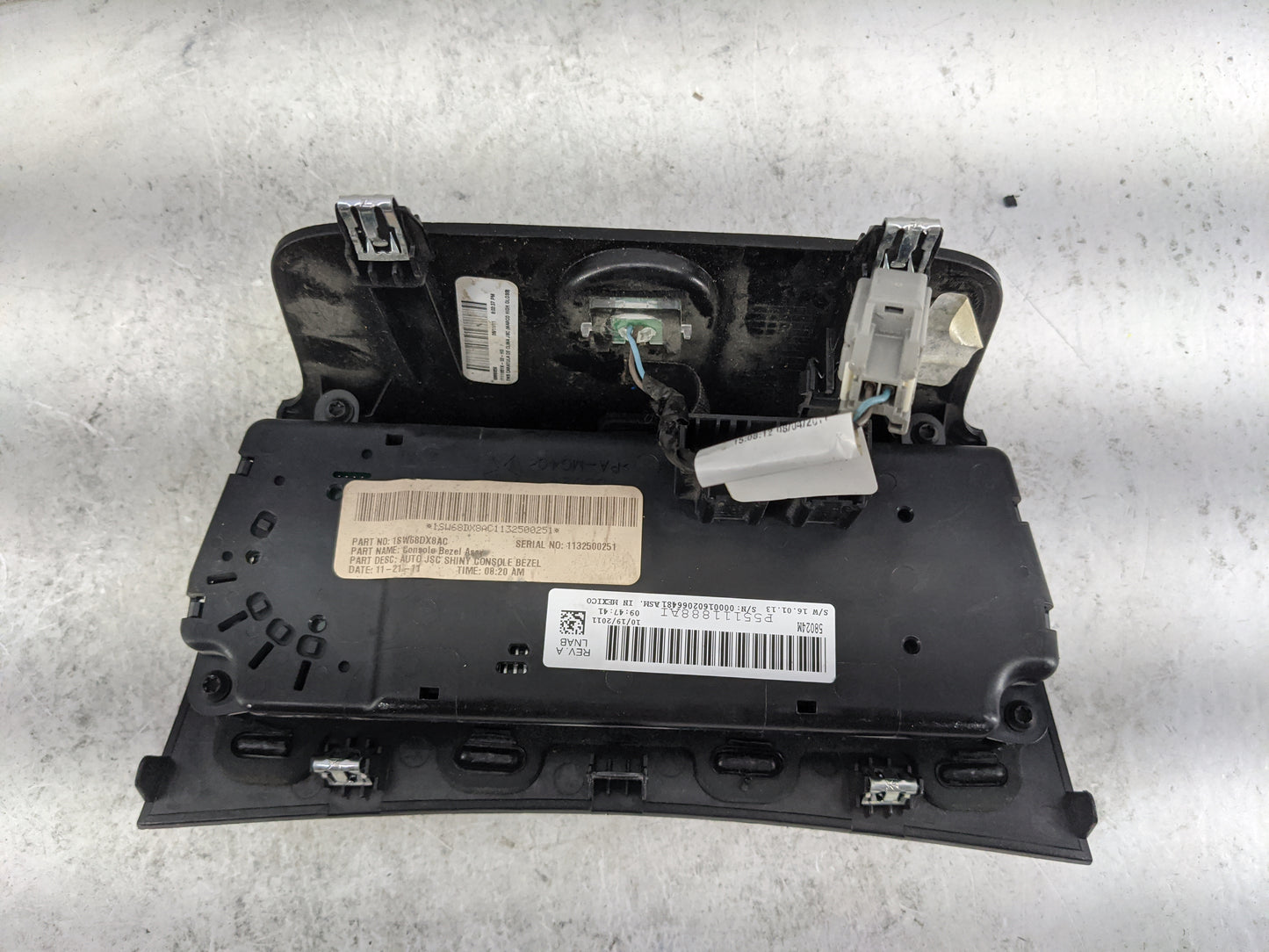 2011-2014 Chrysler 200 Climate Control Module Temperature AC/Heater Replacement P/N:P55111888AI 1SW68DX8AC Fits OEM Used Aut