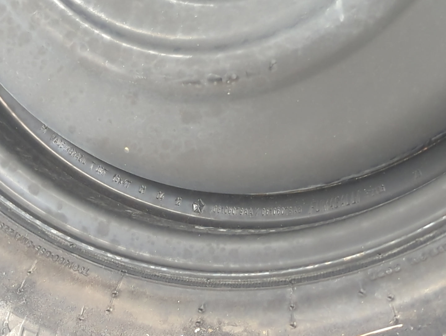 2011-2014 Chrysler 200 Spare Donut Tire Wheel Rim Oem 1486935 - Oemusedautoparts1.com