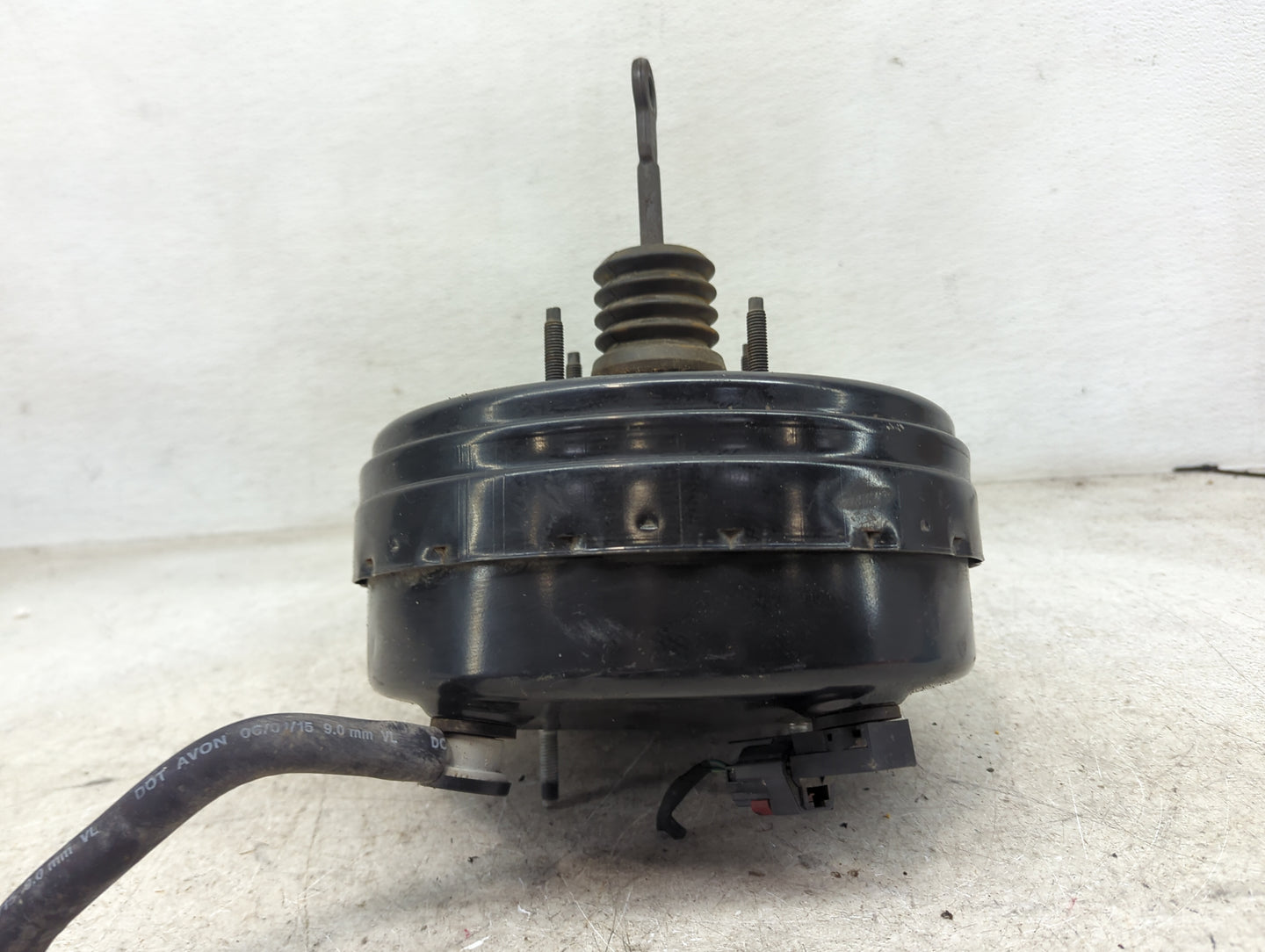 2011-2014 Chrysler 200 Power Brake Booster Oem 1489975 - Oemusedautoparts1.com
